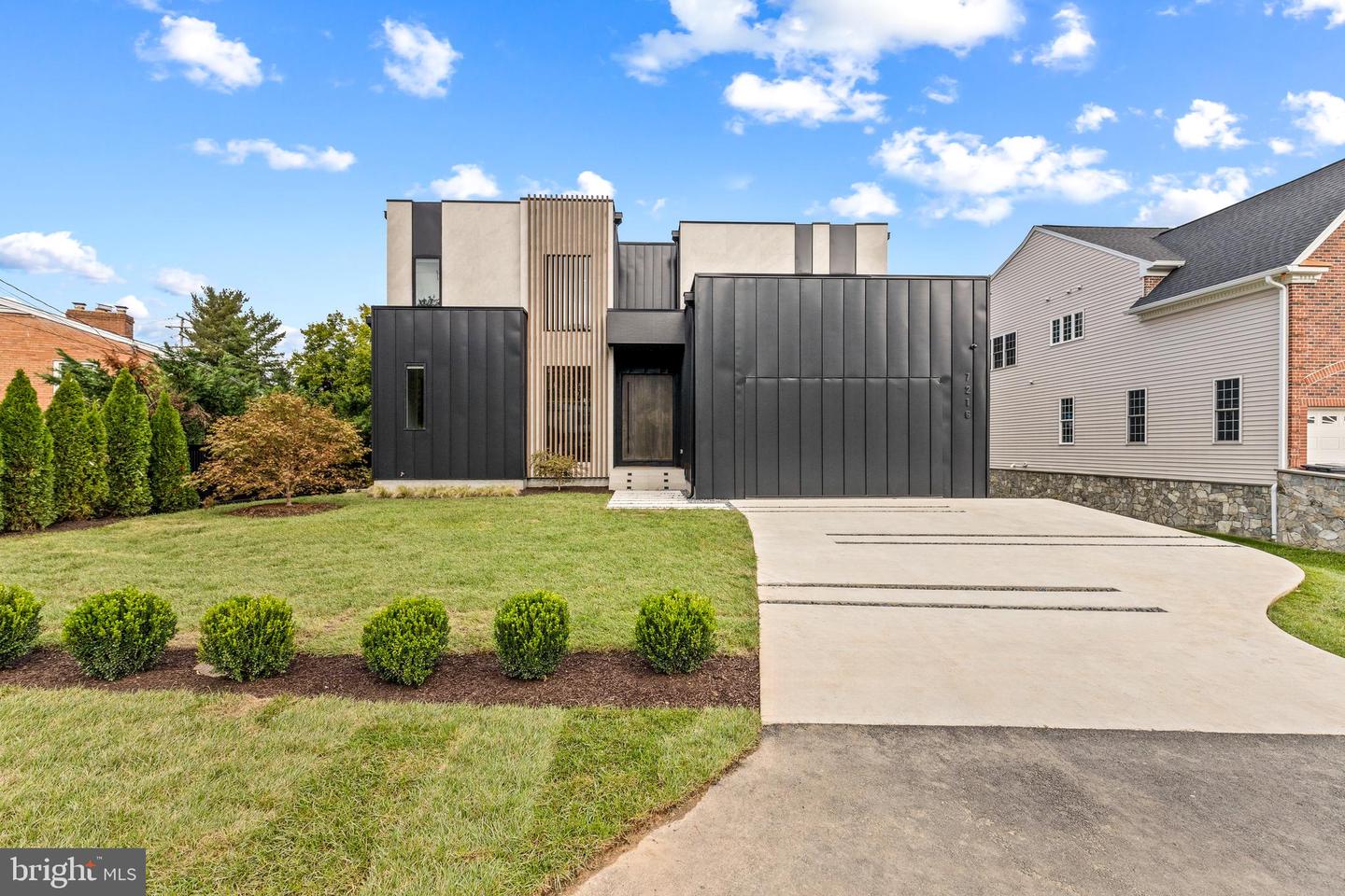 7216 DAVIS CT, MCLEAN, Virginia 22101, 6 Bedrooms Bedrooms, ,6 BathroomsBathrooms,Residential,For sale,7216 DAVIS CT,VAFX2203090 MLS # VAFX2203090