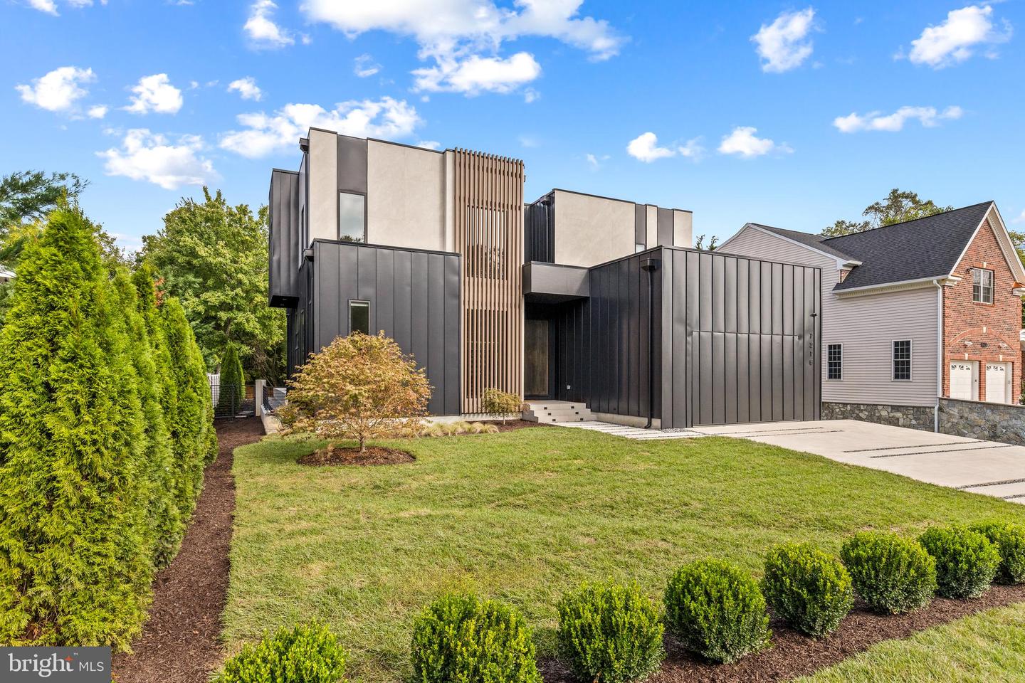 7216 DAVIS CT, MCLEAN, Virginia 22101, 6 Bedrooms Bedrooms, ,6 BathroomsBathrooms,Residential,For sale,7216 DAVIS CT,VAFX2203090 MLS # VAFX2203090