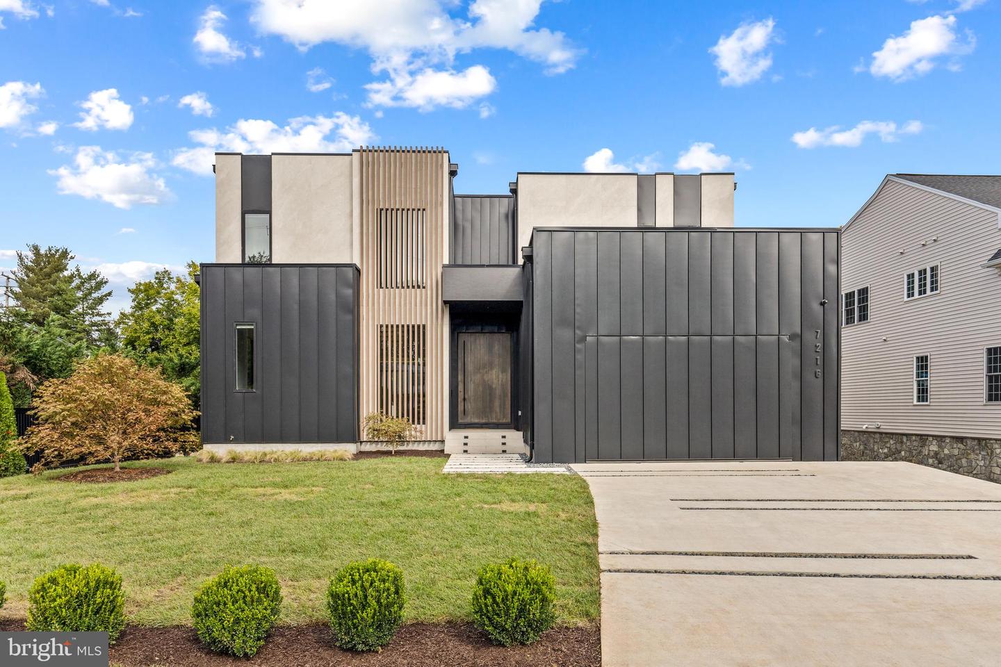 7216 DAVIS CT, MCLEAN, Virginia 22101, 6 Bedrooms Bedrooms, ,6 BathroomsBathrooms,Residential,For sale,7216 DAVIS CT,VAFX2203090 MLS # VAFX2203090