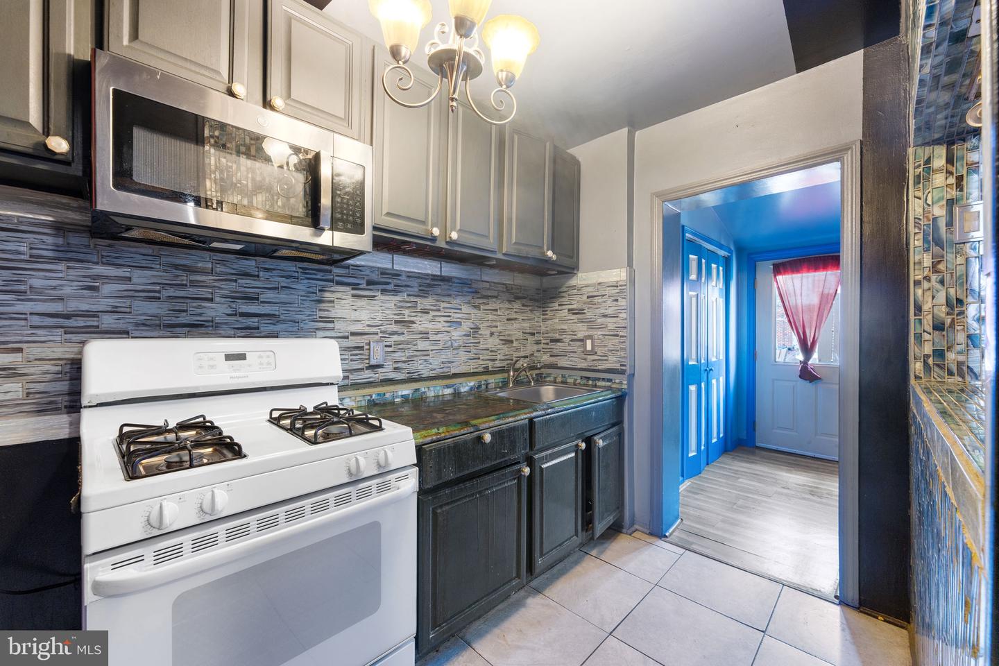 302 34TH PL NE, WASHINGTON, District Of Columbia 20019, 3 Bedrooms Bedrooms, ,2 BathroomsBathrooms,Residential,For sale,302 34TH PL NE,DCDC2172792 MLS # DCDC2172792