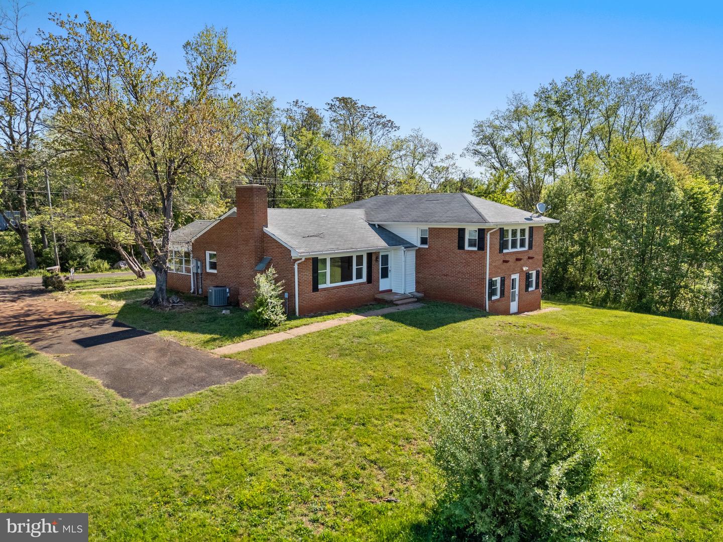 515 RADIO LANE, CULPEPER, Virginia 22701, 4 Bedrooms Bedrooms, ,1 BathroomBathrooms,Residential,For sale,515 RADIO LANE,VACU2009504 MLS # VACU2009504