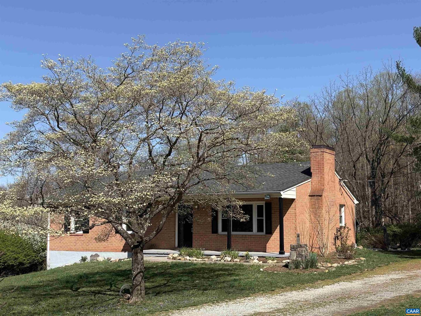 16772 PATRICK HENRY HWY, ROSELAND, Virginia 22967, 3 Bedrooms Bedrooms, ,1 BathroomBathrooms,Residential,For sale,16772 PATRICK HENRY HWY,660482 MLS # 660482