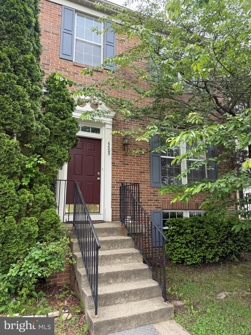 6605 THOMAS GRANT CT, ALEXANDRIA, Virginia 22315, 3 Bedrooms Bedrooms, ,2 BathroomsBathrooms,Residential,For sale,6605 THOMAS GRANT CT,VAFX2218444 MLS # VAFX2218444