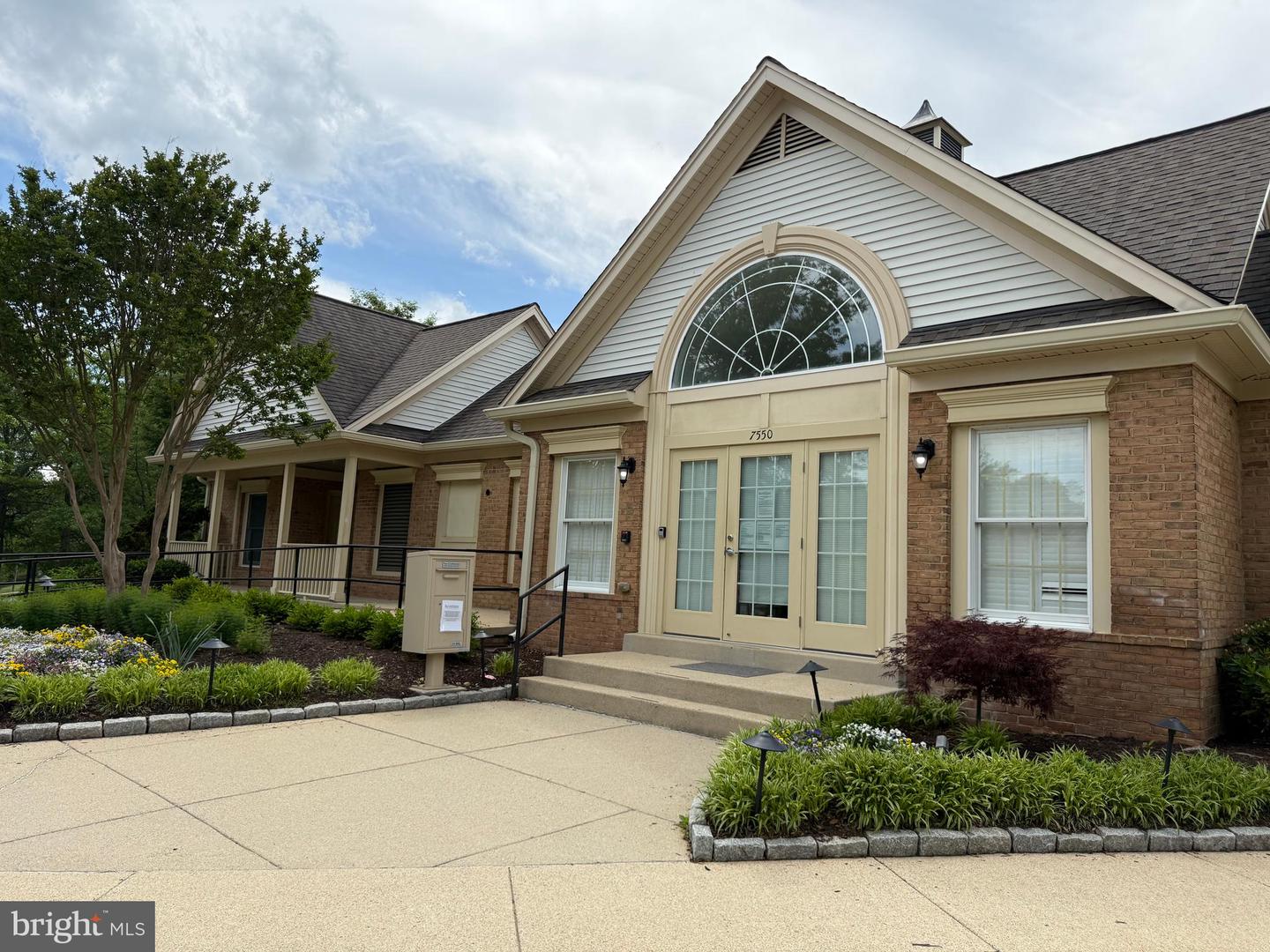 6605 THOMAS GRANT CT, ALEXANDRIA, Virginia 22315, 3 Bedrooms Bedrooms, ,2 BathroomsBathrooms,Residential,For sale,6605 THOMAS GRANT CT,VAFX2218444 MLS # VAFX2218444