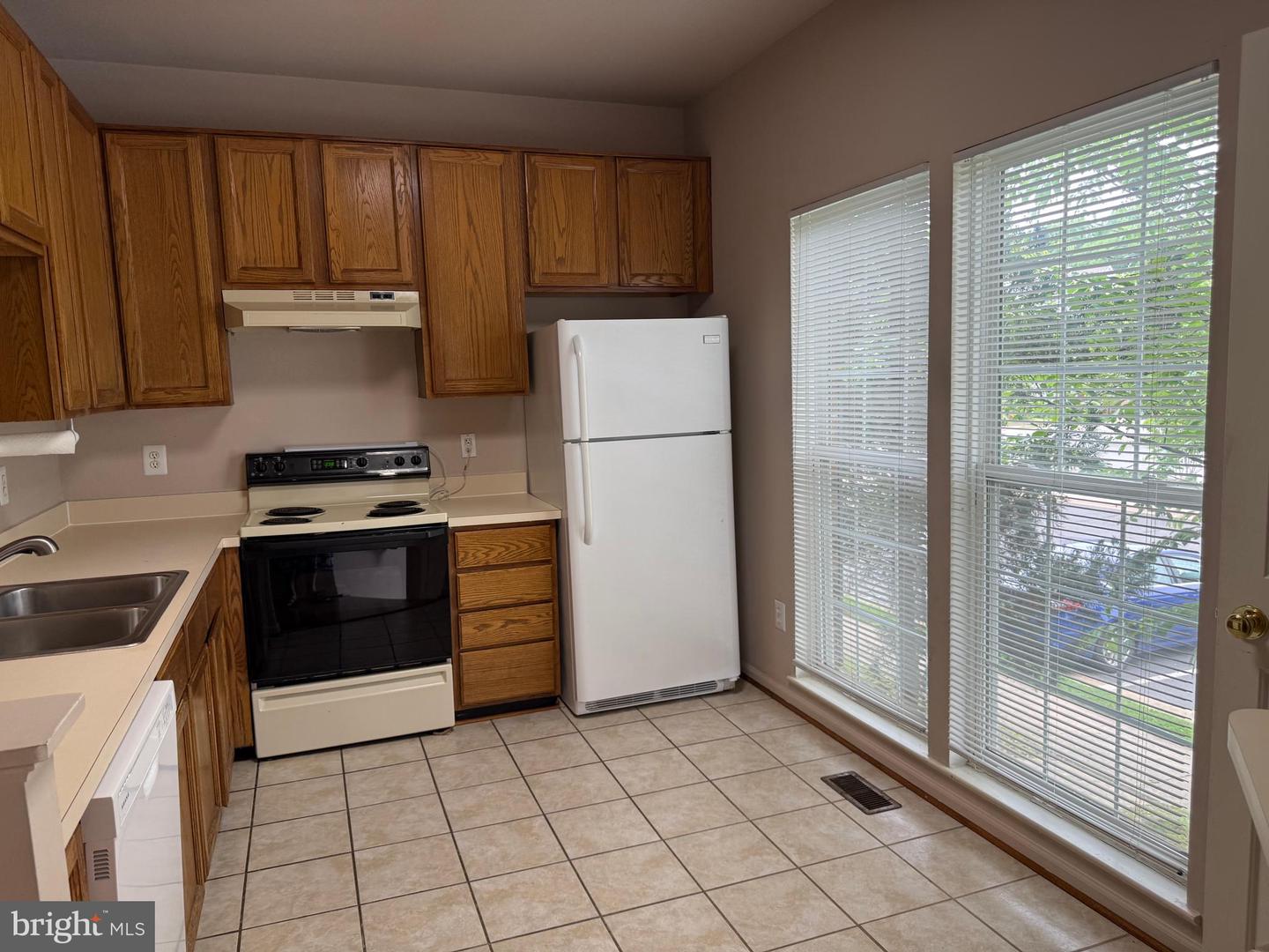 6605 THOMAS GRANT CT, ALEXANDRIA, Virginia 22315, 3 Bedrooms Bedrooms, ,2 BathroomsBathrooms,Residential,For sale,6605 THOMAS GRANT CT,VAFX2218444 MLS # VAFX2218444