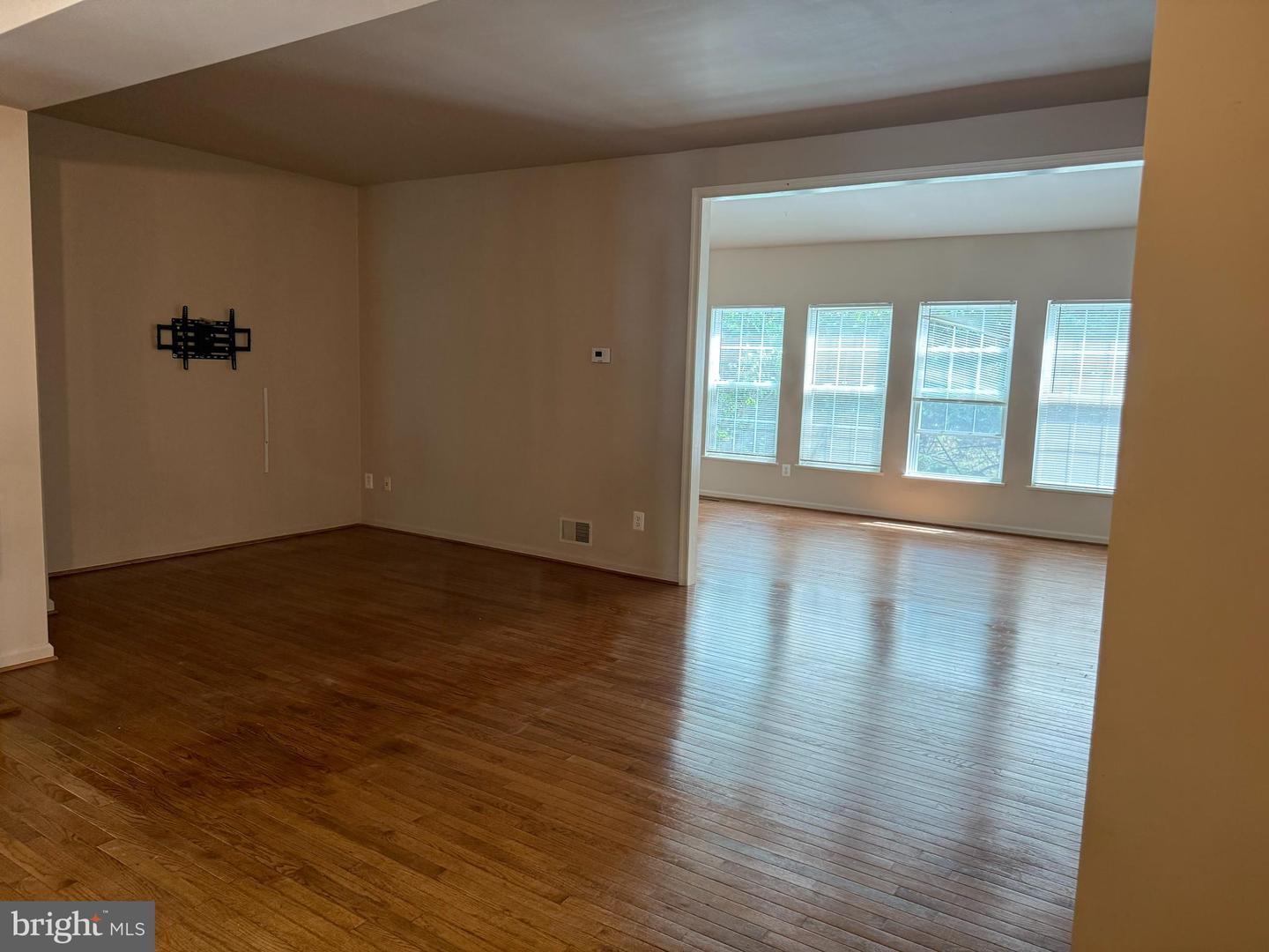 6605 THOMAS GRANT CT, ALEXANDRIA, Virginia 22315, 3 Bedrooms Bedrooms, ,2 BathroomsBathrooms,Residential,For sale,6605 THOMAS GRANT CT,VAFX2218444 MLS # VAFX2218444