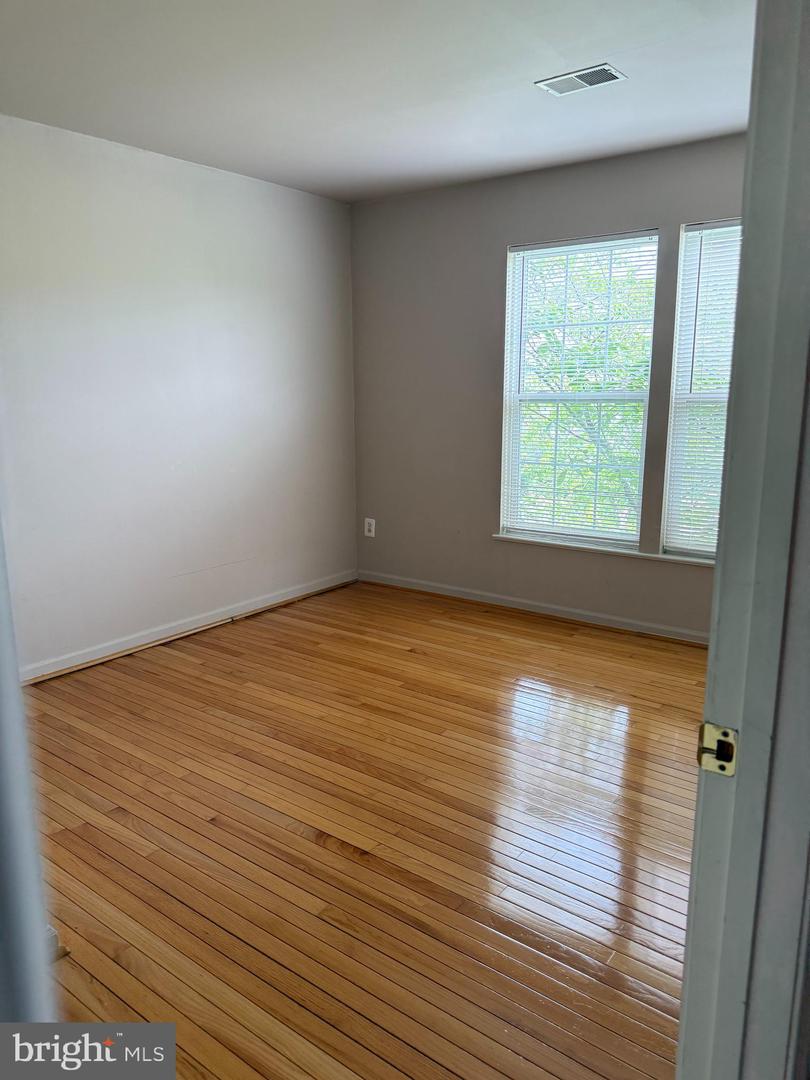 6605 THOMAS GRANT CT, ALEXANDRIA, Virginia 22315, 3 Bedrooms Bedrooms, ,2 BathroomsBathrooms,Residential,For sale,6605 THOMAS GRANT CT,VAFX2218444 MLS # VAFX2218444