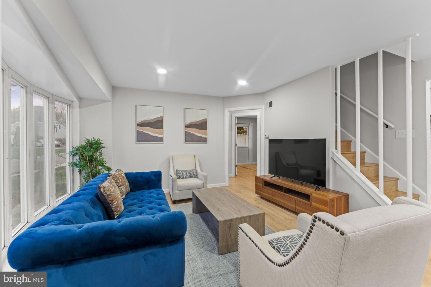 6901 DUKE DR, ALEXANDRIA, Virginia 22307, 5 Bedrooms Bedrooms, ,3 BathroomsBathrooms,Residential,For sale,6901 DUKE DR,VAFX2218812 MLS # VAFX2218812