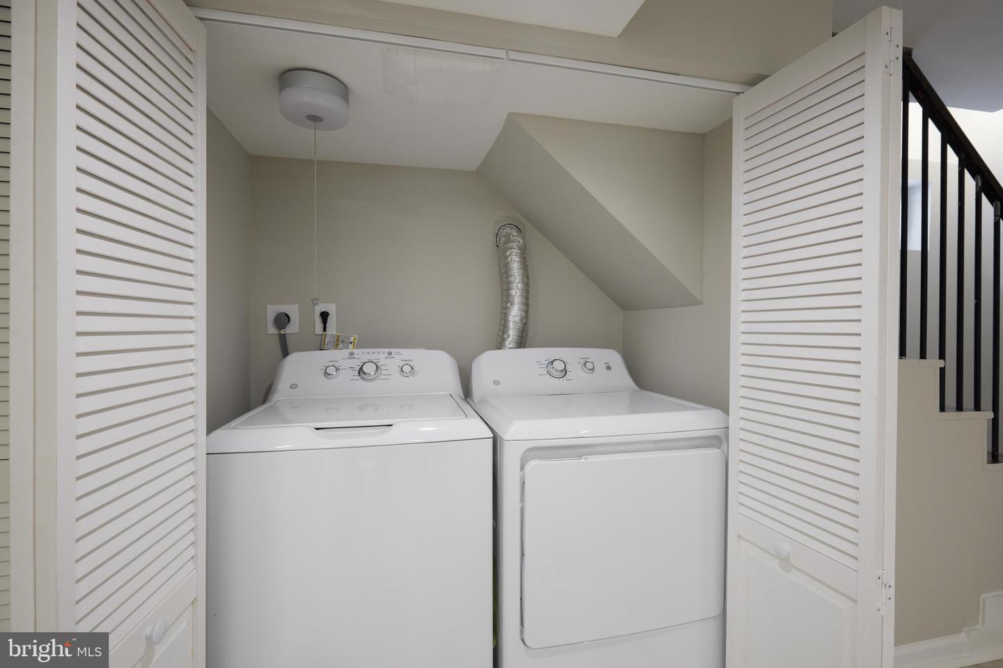 5408 ILLINOIS AVE NW, WASHINGTON, District Of Columbia 20011, 4 Bedrooms Bedrooms, ,3 BathroomsBathrooms,Residential,For sale,5408 ILLINOIS AVE NW,DCDC2176184 MLS # DCDC2176184