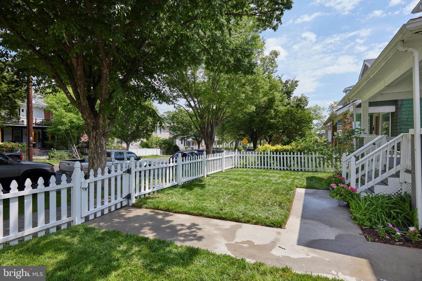 5408 ILLINOIS AVE NW, WASHINGTON, District Of Columbia 20011, 4 Bedrooms Bedrooms, ,3 BathroomsBathrooms,Residential,For sale,5408 ILLINOIS AVE NW,DCDC2176184 MLS # DCDC2176184