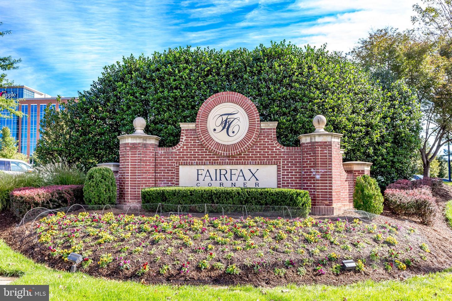 12413 ENGLISH GARDEN CT, HERNDON, Virginia 20171, 5 Bedrooms Bedrooms, ,4 BathroomsBathrooms,Residential,For sale,12413 ENGLISH GARDEN CT,VAFX2220502 MLS # VAFX2220502