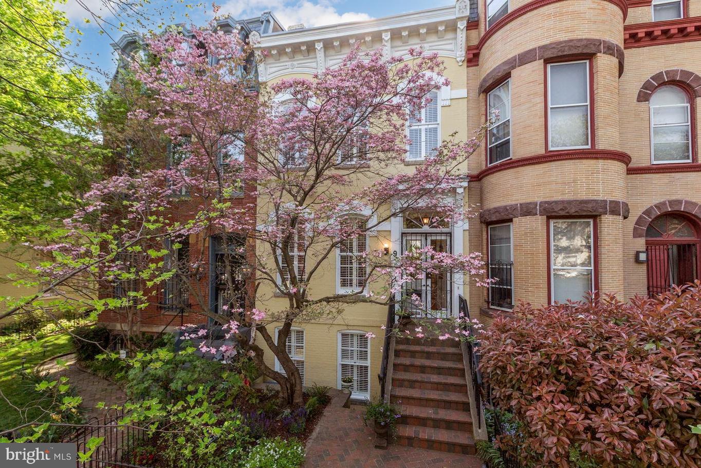9 5TH ST SE, WASHINGTON, District Of Columbia 20003, 4 Bedrooms Bedrooms, ,3 BathroomsBathrooms,Residential,For sale,9 5TH ST SE,DCDC2185500 MLS # DCDC2185500