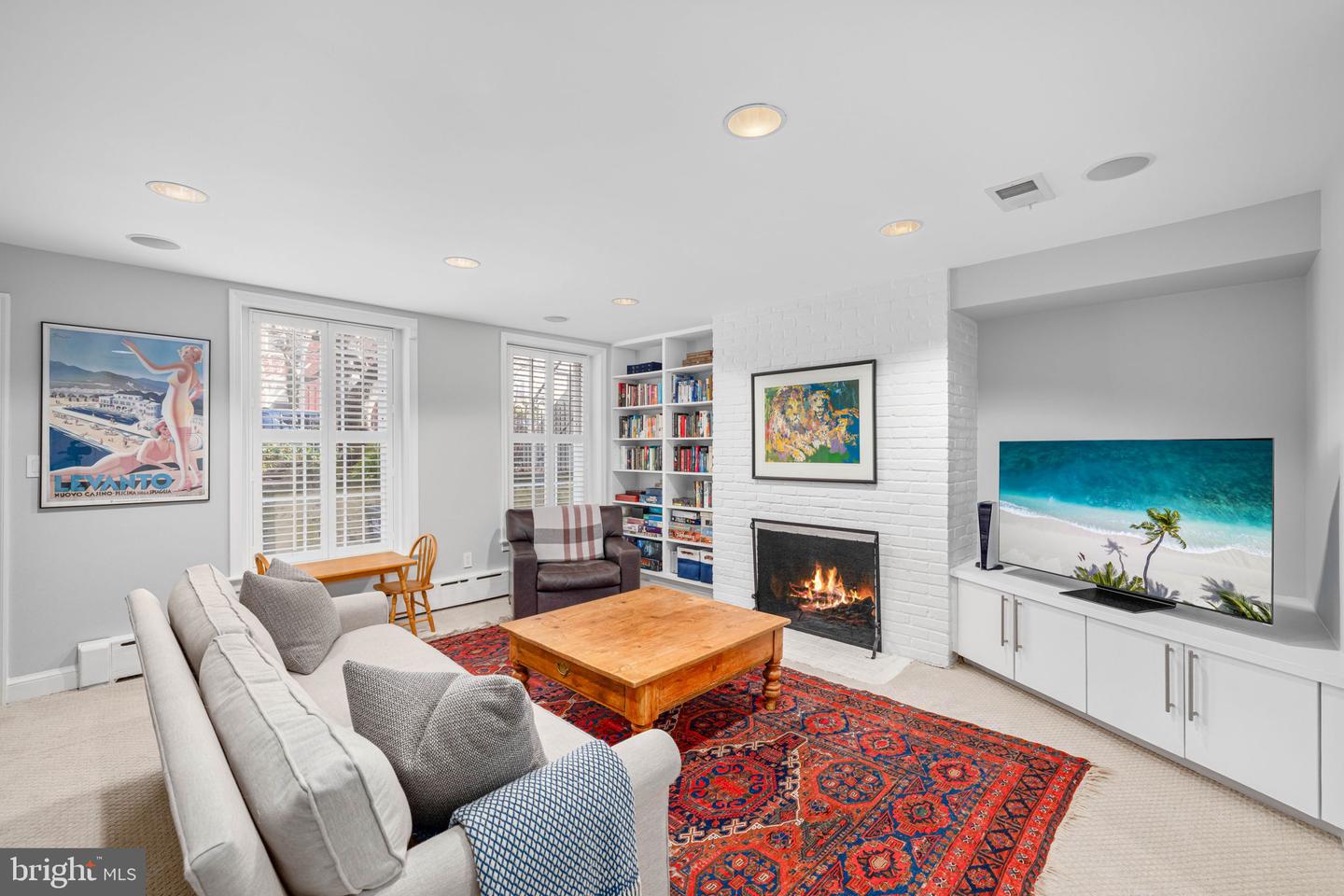 9 5TH ST SE, WASHINGTON, District Of Columbia 20003, 4 Bedrooms Bedrooms, ,3 BathroomsBathrooms,Residential,For sale,9 5TH ST SE,DCDC2185500 MLS # DCDC2185500