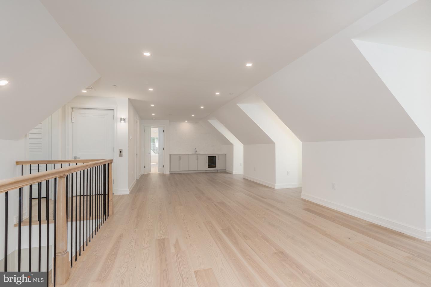 4821 RODMAN ST NW, WASHINGTON, District Of Columbia 20016, 7 Bedrooms Bedrooms, ,8 BathroomsBathrooms,Residential,For sale,4821 RODMAN ST NW,DCDC2186634 MLS # DCDC2186634