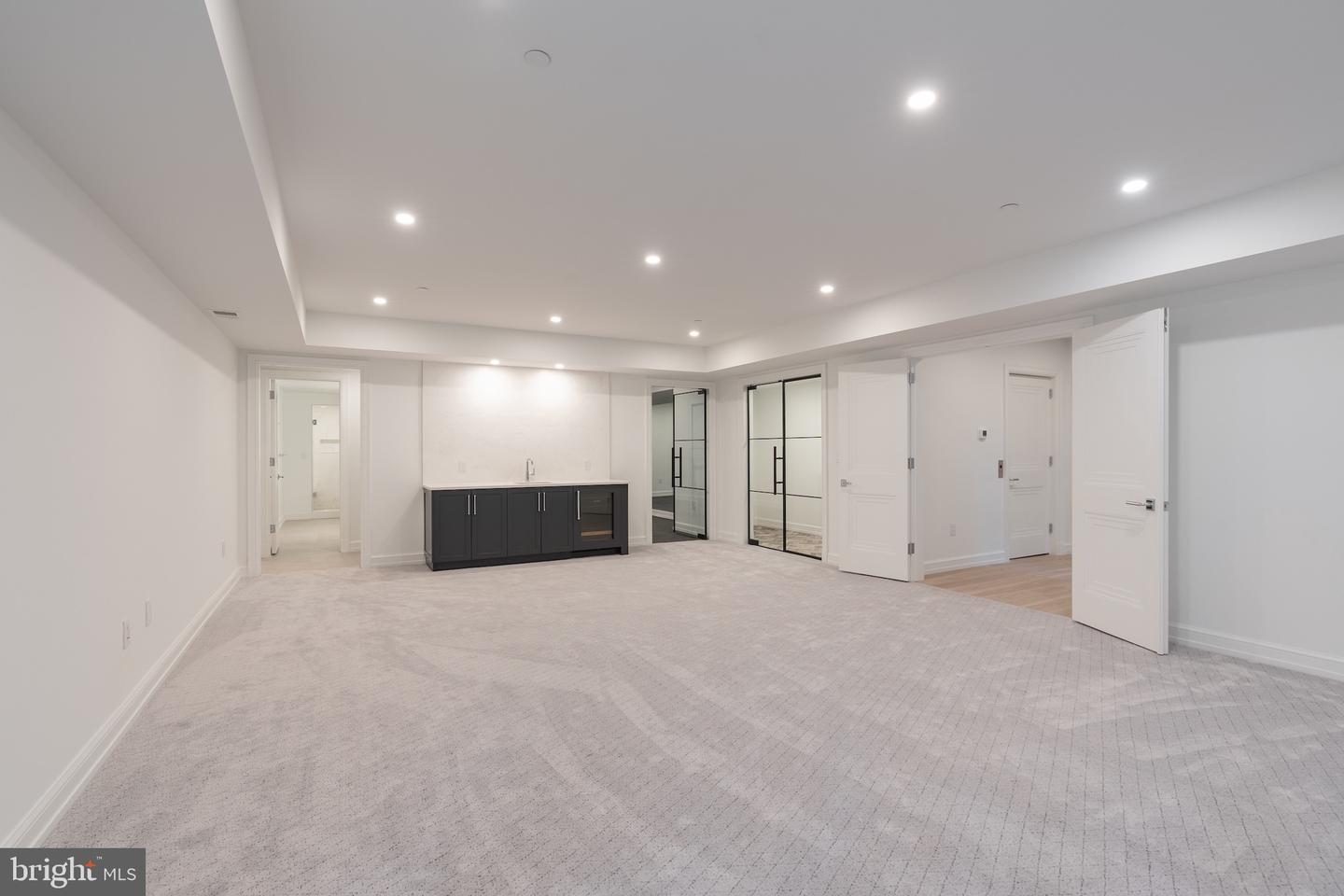 4821 RODMAN ST NW, WASHINGTON, District Of Columbia 20016, 7 Bedrooms Bedrooms, ,8 BathroomsBathrooms,Residential,For sale,4821 RODMAN ST NW,DCDC2186634 MLS # DCDC2186634