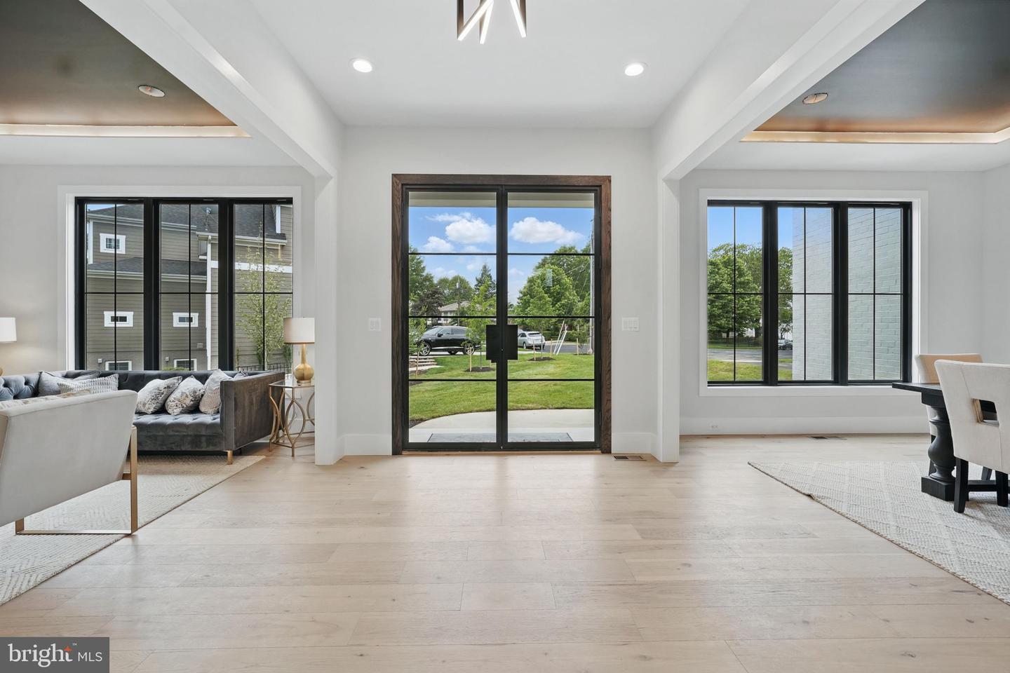 1617 WOODMOOR LN, MCLEAN, Virginia 22101, 6 Bedrooms Bedrooms, ,6 BathroomsBathrooms,Residential,For sale,1617 WOODMOOR LN,VAFX2220884 MLS # VAFX2220884