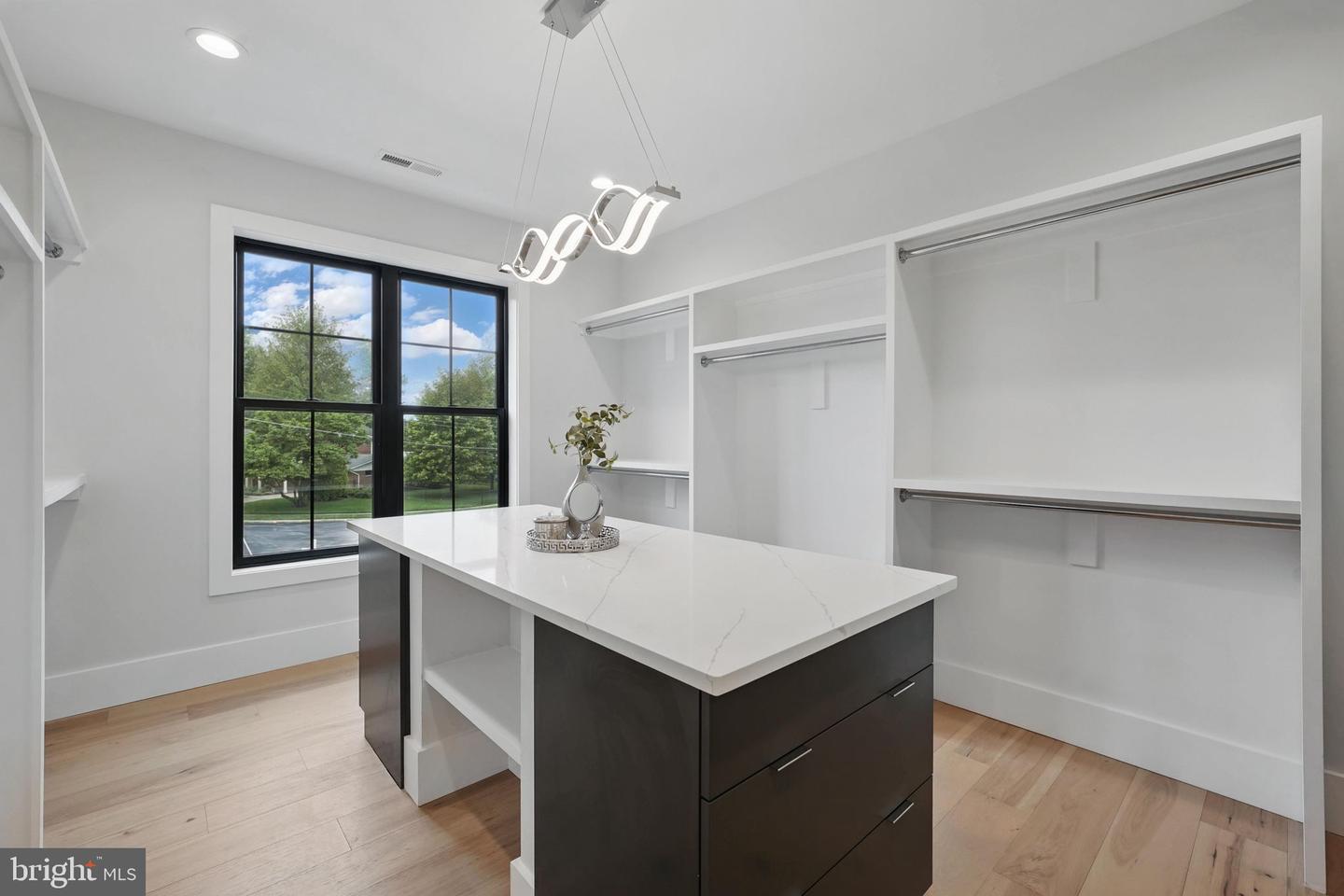 1617 WOODMOOR LN, MCLEAN, Virginia 22101, 6 Bedrooms Bedrooms, ,6 BathroomsBathrooms,Residential,For sale,1617 WOODMOOR LN,VAFX2220884 MLS # VAFX2220884