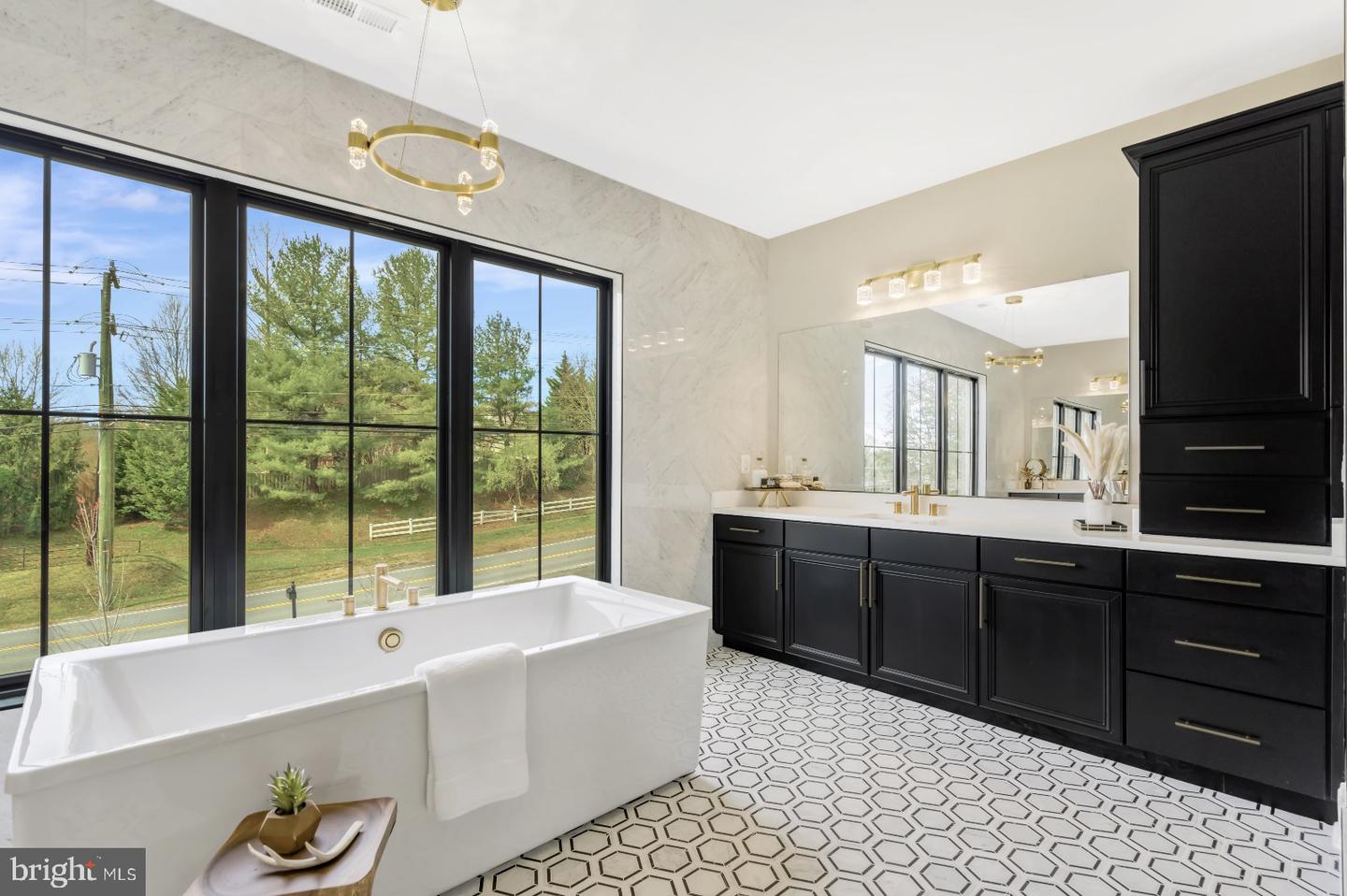 1617 WOODMOOR LN, MCLEAN, Virginia 22101, 6 Bedrooms Bedrooms, ,6 BathroomsBathrooms,Residential,For sale,1617 WOODMOOR LN,VAFX2220884 MLS # VAFX2220884