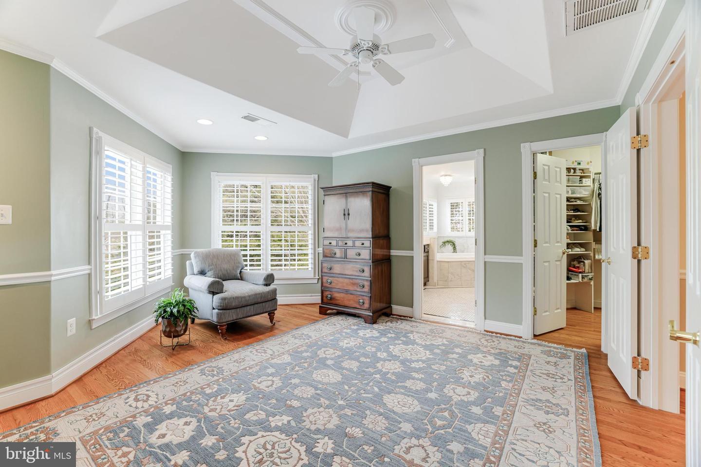 10002 WOODROW ST, VIENNA, Virginia 22181, 5 Bedrooms Bedrooms, ,5 BathroomsBathrooms,Residential,For sale,10002 WOODROW ST,VAFX2221782 MLS # VAFX2221782