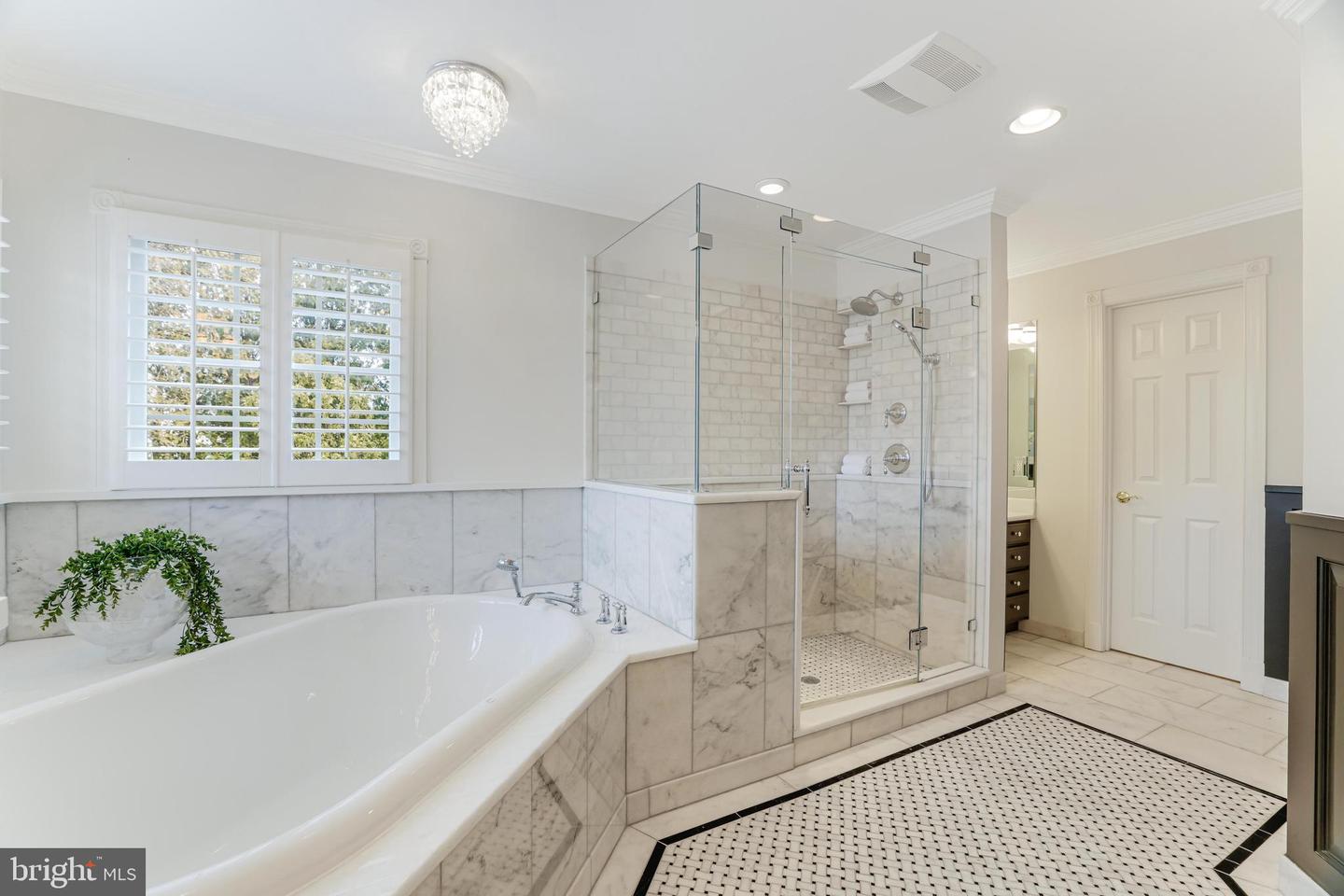 10002 WOODROW ST, VIENNA, Virginia 22181, 5 Bedrooms Bedrooms, ,5 BathroomsBathrooms,Residential,For sale,10002 WOODROW ST,VAFX2221782 MLS # VAFX2221782