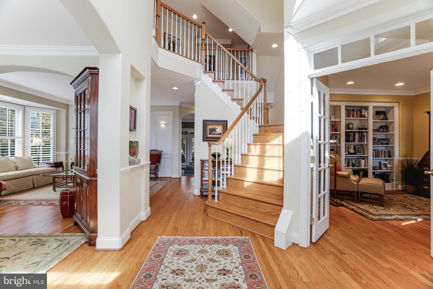 10002 WOODROW ST, VIENNA, Virginia 22181, 5 Bedrooms Bedrooms, ,5 BathroomsBathrooms,Residential,For sale,10002 WOODROW ST,VAFX2221782 MLS # VAFX2221782