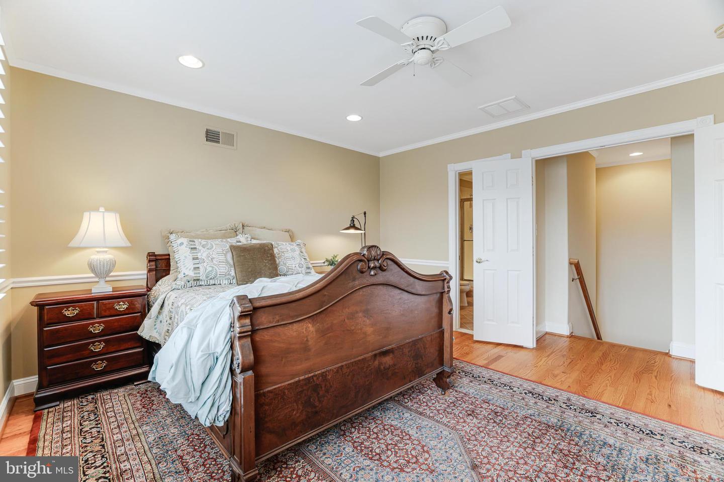 10002 WOODROW ST, VIENNA, Virginia 22181, 5 Bedrooms Bedrooms, ,5 BathroomsBathrooms,Residential,For sale,10002 WOODROW ST,VAFX2221782 MLS # VAFX2221782