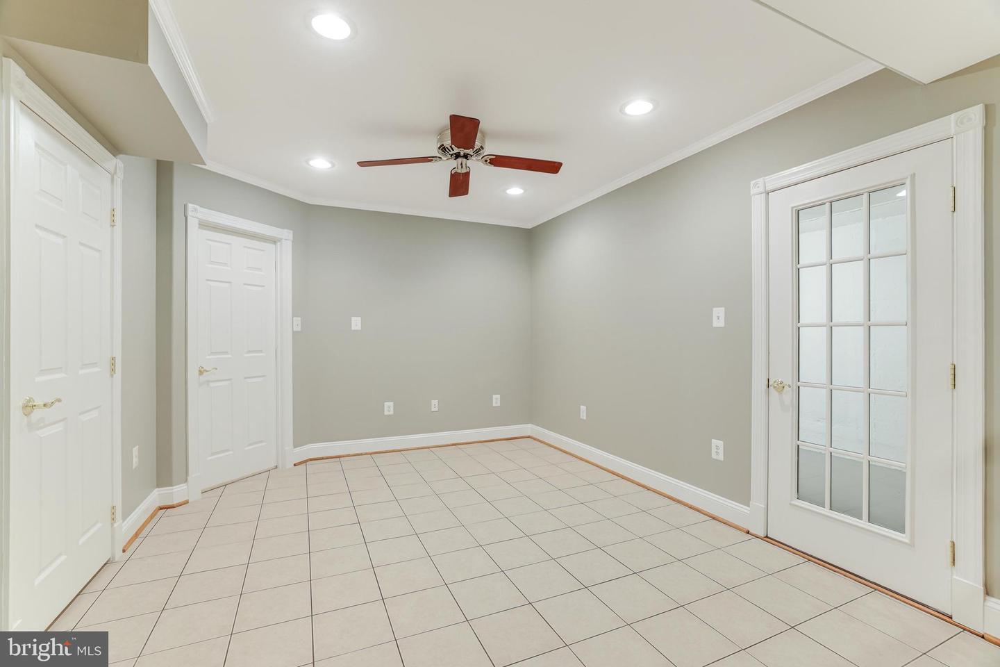 10002 WOODROW ST, VIENNA, Virginia 22181, 5 Bedrooms Bedrooms, ,5 BathroomsBathrooms,Residential,For sale,10002 WOODROW ST,VAFX2221782 MLS # VAFX2221782