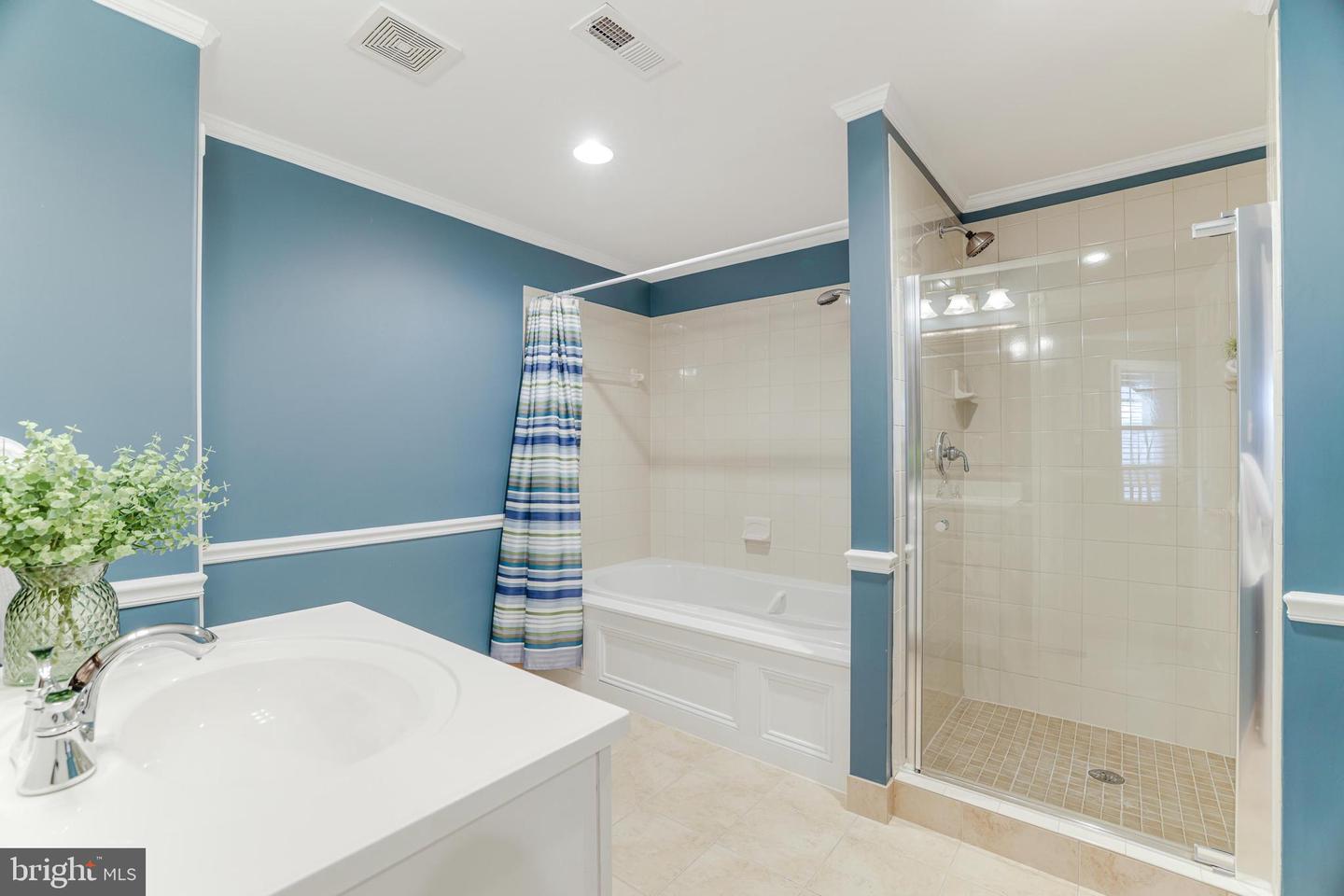 10002 WOODROW ST, VIENNA, Virginia 22181, 5 Bedrooms Bedrooms, ,5 BathroomsBathrooms,Residential,For sale,10002 WOODROW ST,VAFX2221782 MLS # VAFX2221782