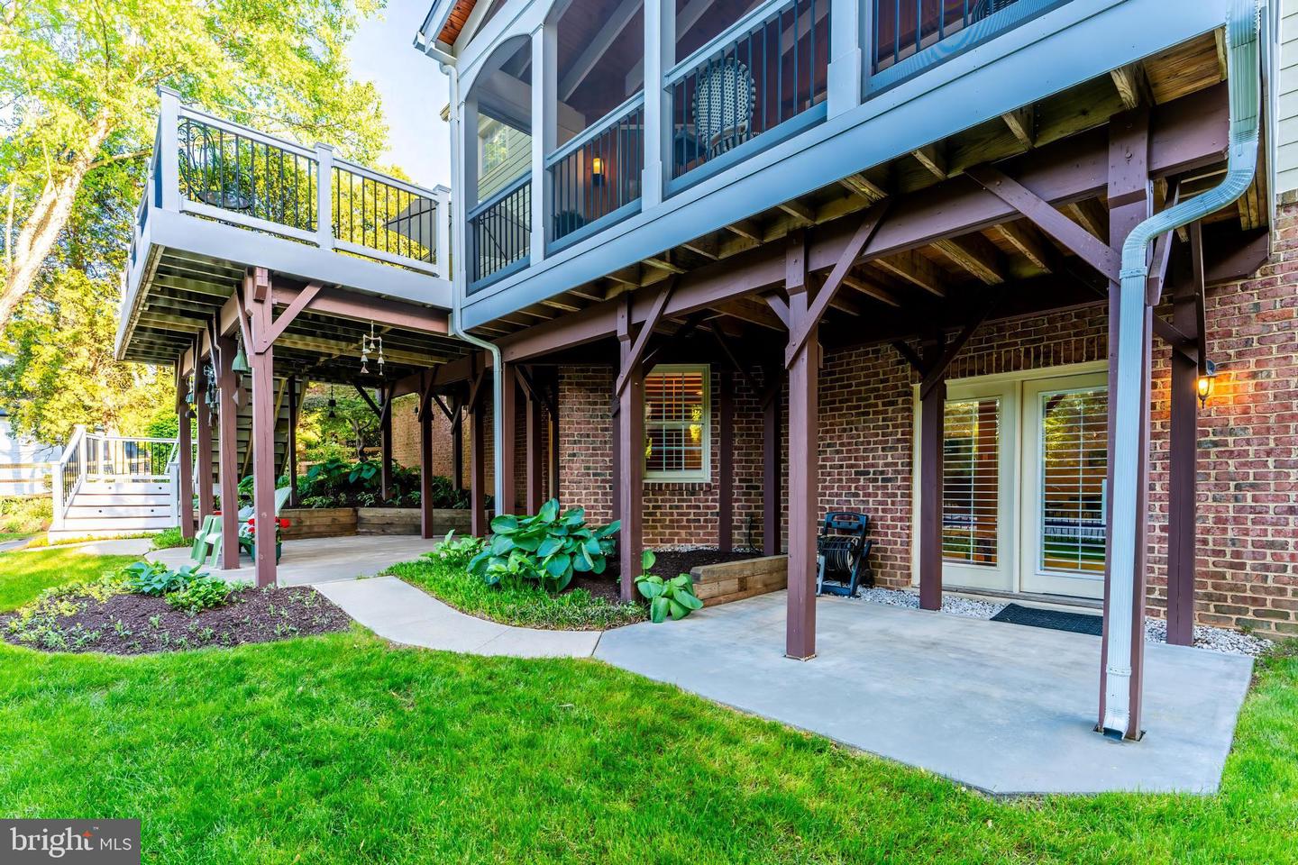 10002 WOODROW ST, VIENNA, Virginia 22181, 5 Bedrooms Bedrooms, ,5 BathroomsBathrooms,Residential,For sale,10002 WOODROW ST,VAFX2221782 MLS # VAFX2221782