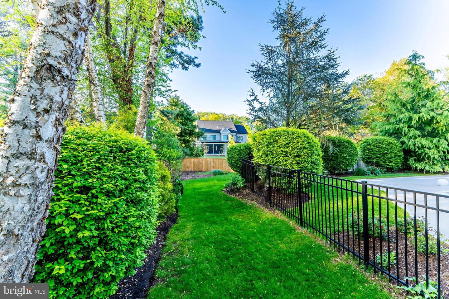 10002 WOODROW ST, VIENNA, Virginia 22181, 5 Bedrooms Bedrooms, ,5 BathroomsBathrooms,Residential,For sale,10002 WOODROW ST,VAFX2221782 MLS # VAFX2221782