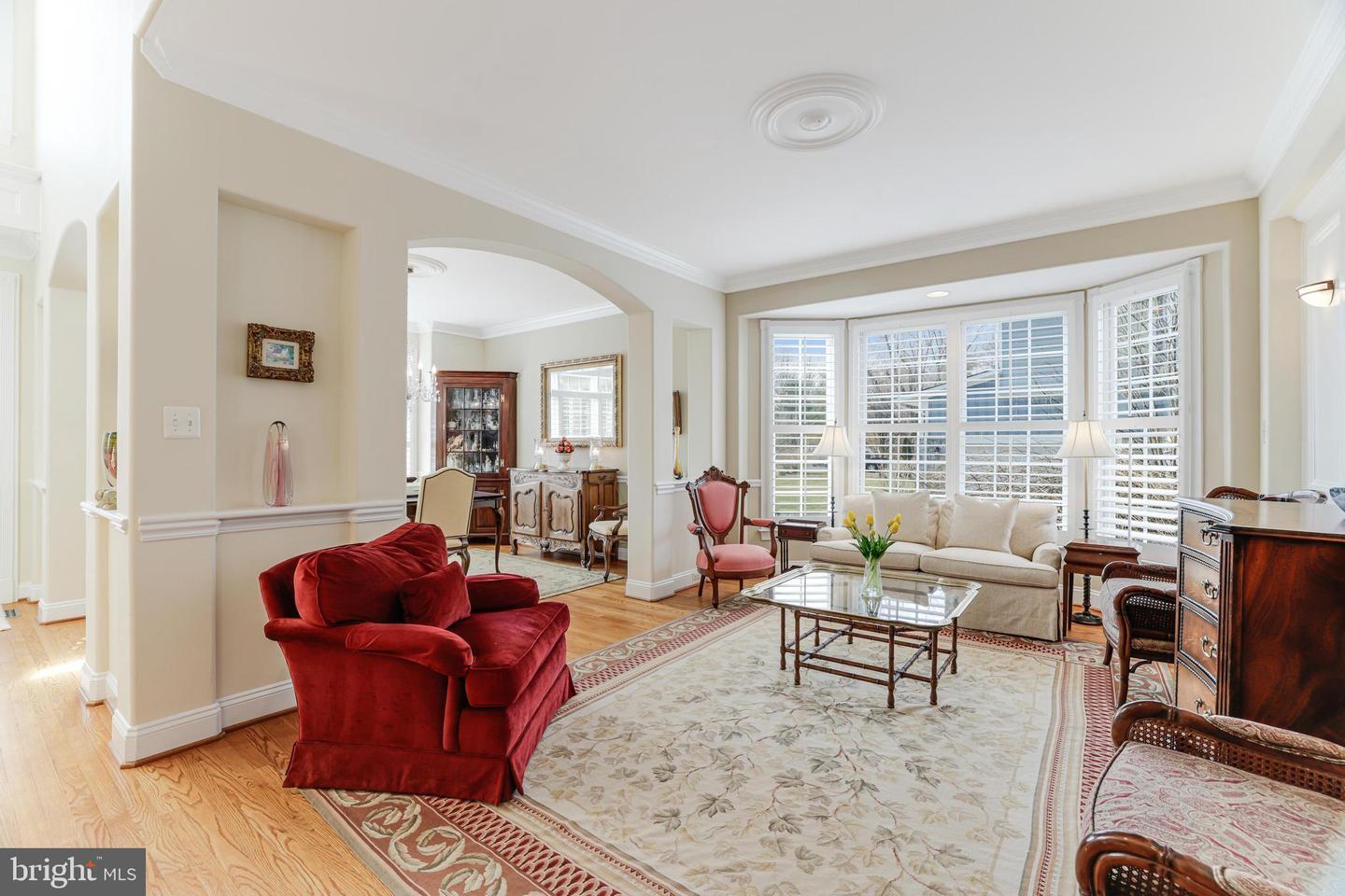 10002 WOODROW ST, VIENNA, Virginia 22181, 5 Bedrooms Bedrooms, ,5 BathroomsBathrooms,Residential,For sale,10002 WOODROW ST,VAFX2221782 MLS # VAFX2221782