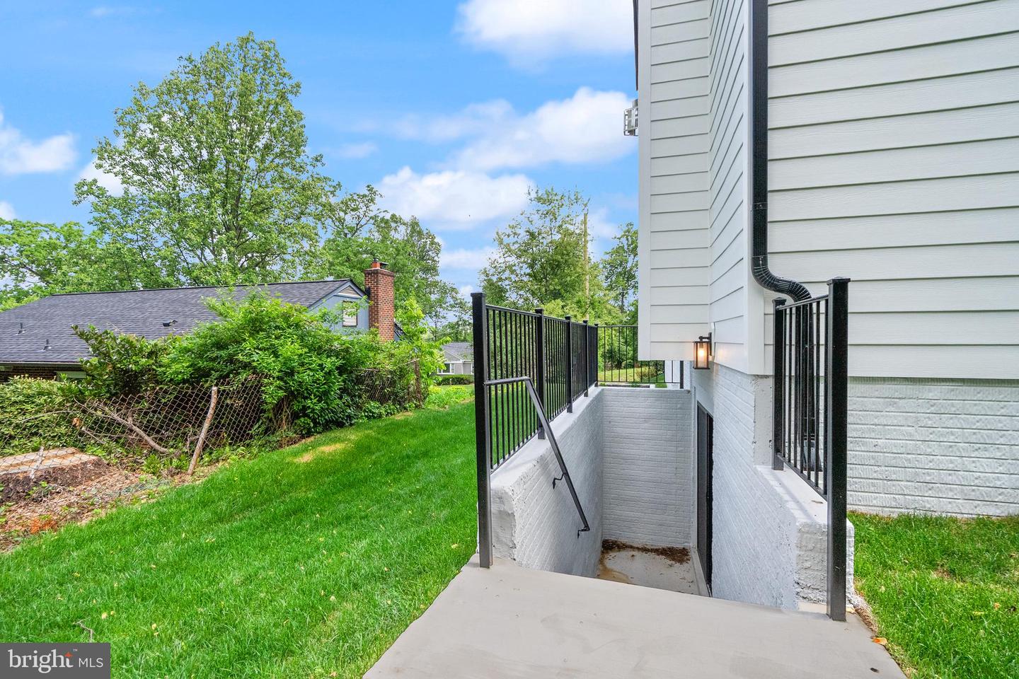 2238 HIGHLAND AVE, FALLS CHURCH, Virginia 22046, 7 Bedrooms Bedrooms, ,6 BathroomsBathrooms,Residential,For sale,2238 HIGHLAND AVE,VAFX2221798 MLS # VAFX2221798