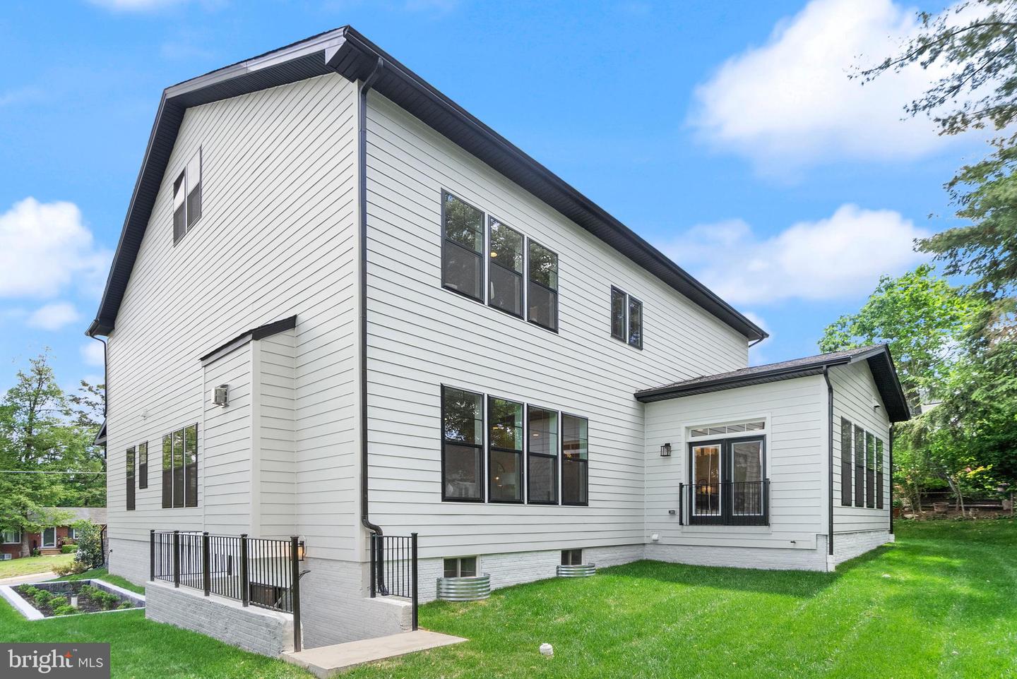 2238 HIGHLAND AVE, FALLS CHURCH, Virginia 22046, 7 Bedrooms Bedrooms, ,6 BathroomsBathrooms,Residential,For sale,2238 HIGHLAND AVE,VAFX2221798 MLS # VAFX2221798
