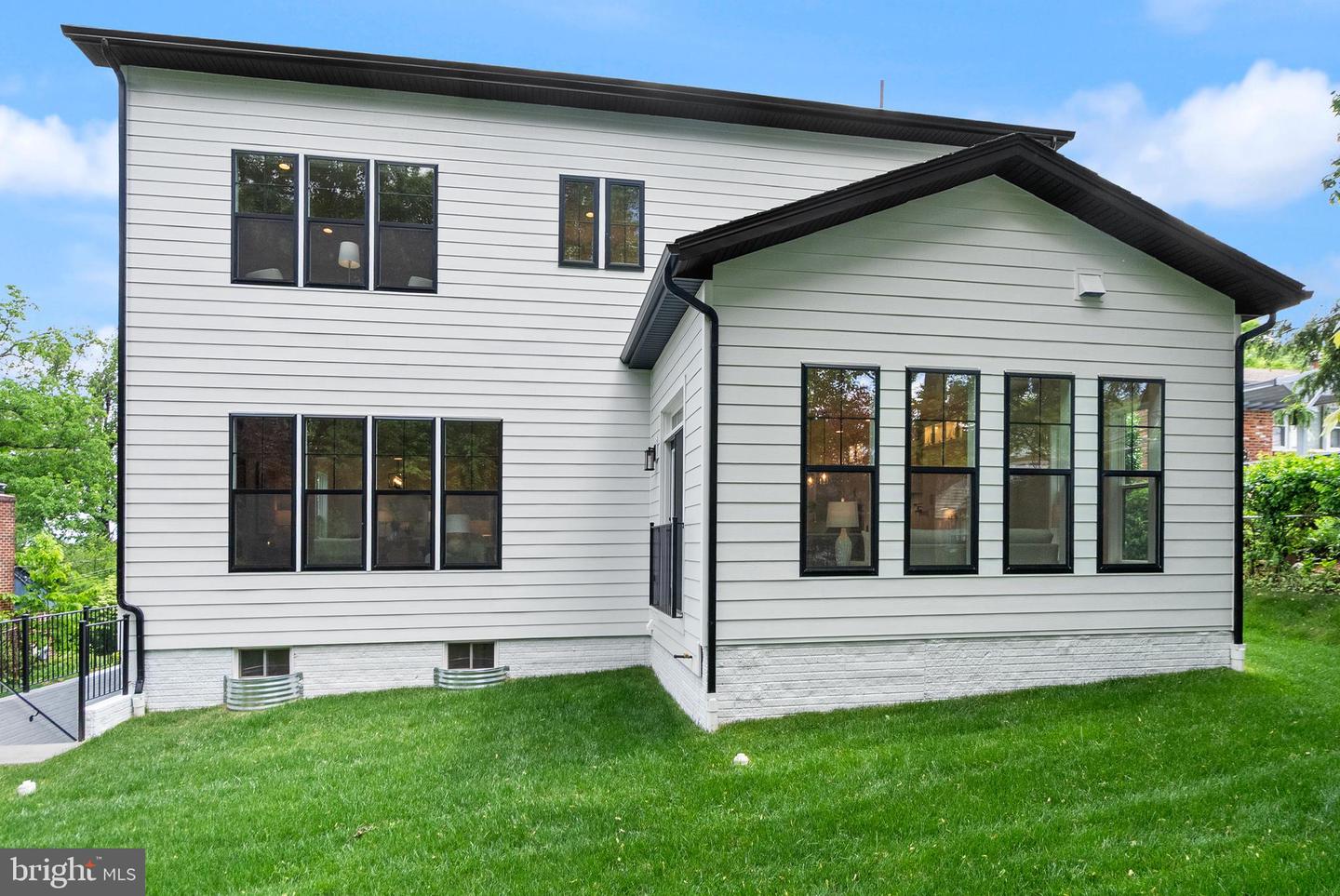2238 HIGHLAND AVE, FALLS CHURCH, Virginia 22046, 7 Bedrooms Bedrooms, ,6 BathroomsBathrooms,Residential,For sale,2238 HIGHLAND AVE,VAFX2221798 MLS # VAFX2221798