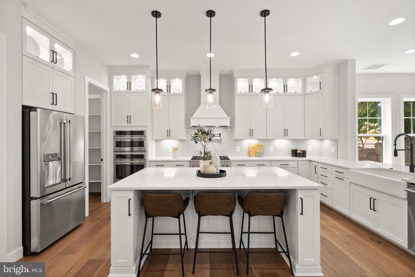 2238 HIGHLAND AVE, FALLS CHURCH, Virginia 22046, 7 Bedrooms Bedrooms, ,6 BathroomsBathrooms,Residential,For sale,2238 HIGHLAND AVE,VAFX2221798 MLS # VAFX2221798
