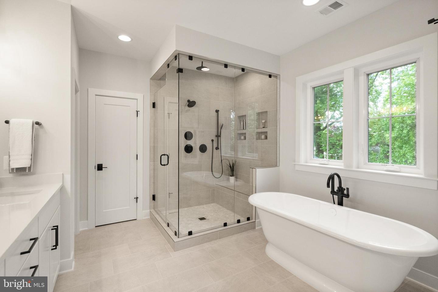 2238 HIGHLAND AVE, FALLS CHURCH, Virginia 22046, 7 Bedrooms Bedrooms, ,6 BathroomsBathrooms,Residential,For sale,2238 HIGHLAND AVE,VAFX2221798 MLS # VAFX2221798