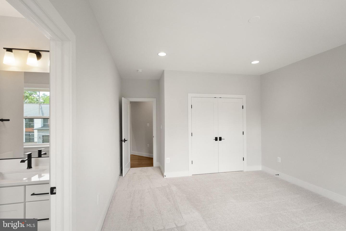 2238 HIGHLAND AVE, FALLS CHURCH, Virginia 22046, 7 Bedrooms Bedrooms, ,6 BathroomsBathrooms,Residential,For sale,2238 HIGHLAND AVE,VAFX2221798 MLS # VAFX2221798