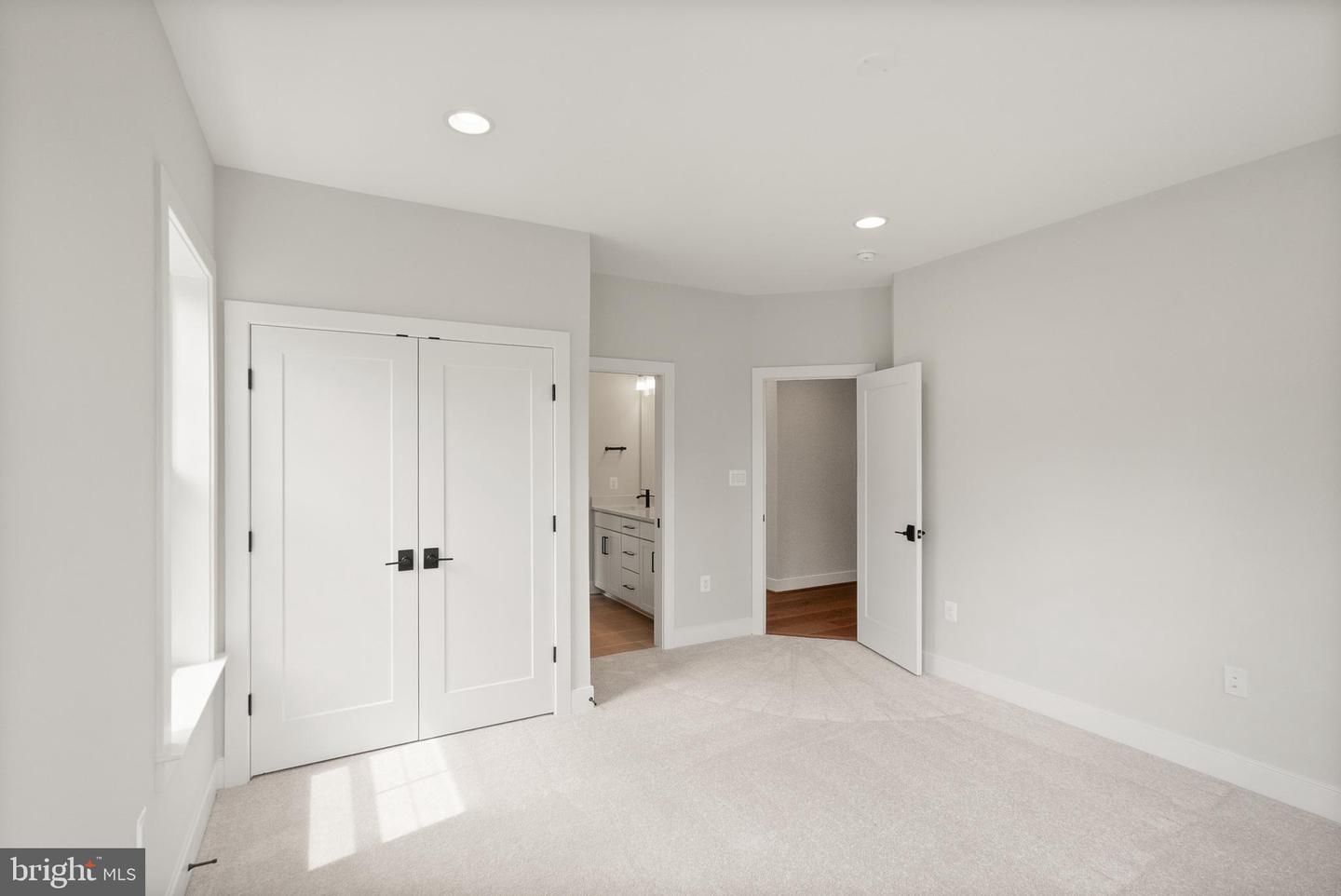 2238 HIGHLAND AVE, FALLS CHURCH, Virginia 22046, 7 Bedrooms Bedrooms, ,6 BathroomsBathrooms,Residential,For sale,2238 HIGHLAND AVE,VAFX2221798 MLS # VAFX2221798