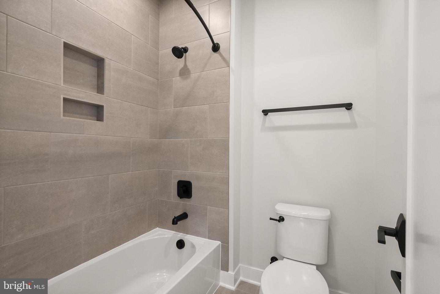 2238 HIGHLAND AVE, FALLS CHURCH, Virginia 22046, 7 Bedrooms Bedrooms, ,6 BathroomsBathrooms,Residential,For sale,2238 HIGHLAND AVE,VAFX2221798 MLS # VAFX2221798
