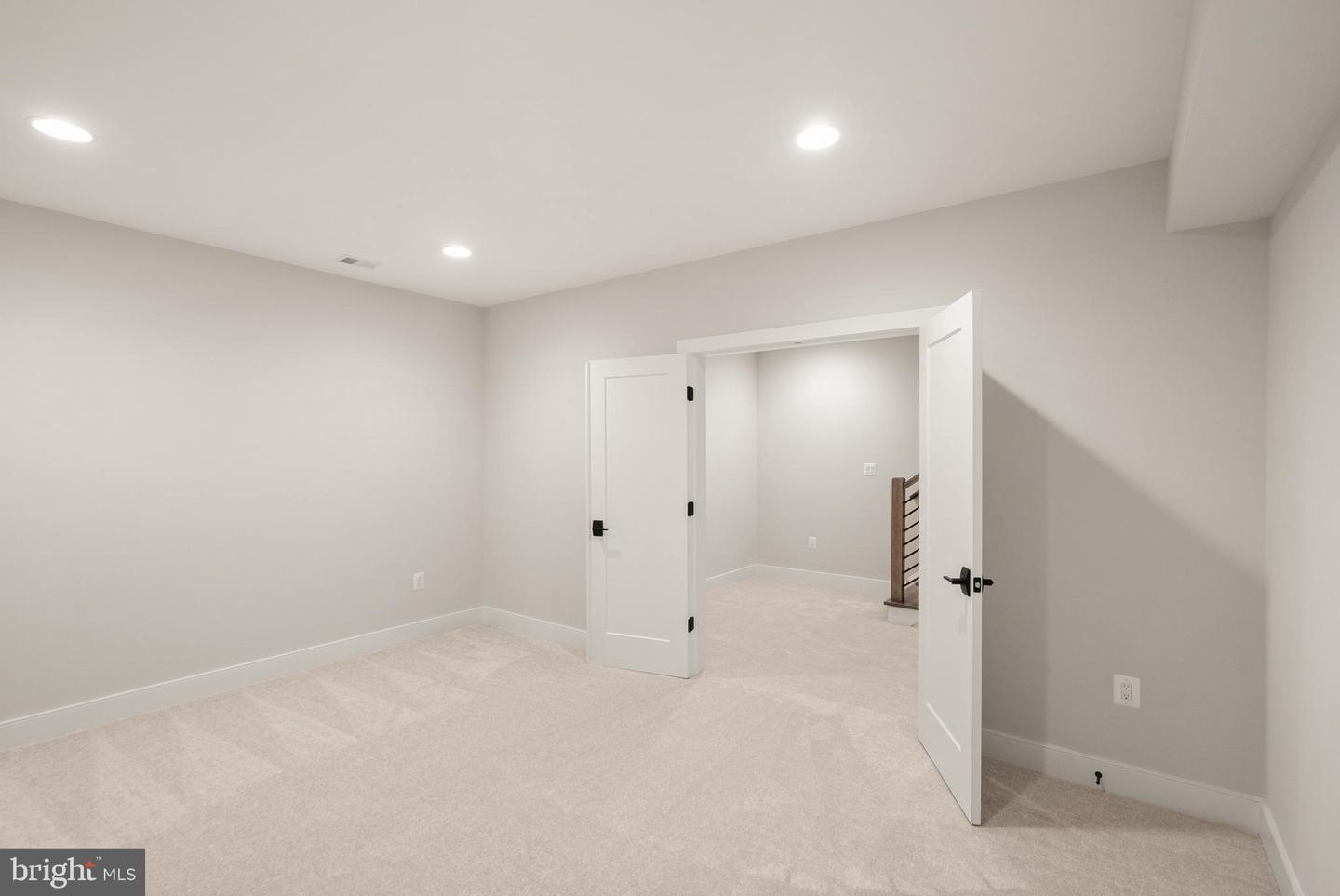 2238 HIGHLAND AVE, FALLS CHURCH, Virginia 22046, 7 Bedrooms Bedrooms, ,6 BathroomsBathrooms,Residential,For sale,2238 HIGHLAND AVE,VAFX2221798 MLS # VAFX2221798