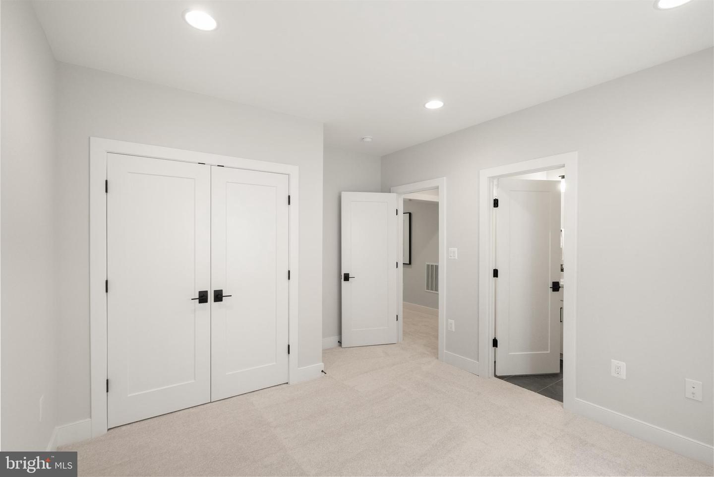 2238 HIGHLAND AVE, FALLS CHURCH, Virginia 22046, 7 Bedrooms Bedrooms, ,6 BathroomsBathrooms,Residential,For sale,2238 HIGHLAND AVE,VAFX2221798 MLS # VAFX2221798