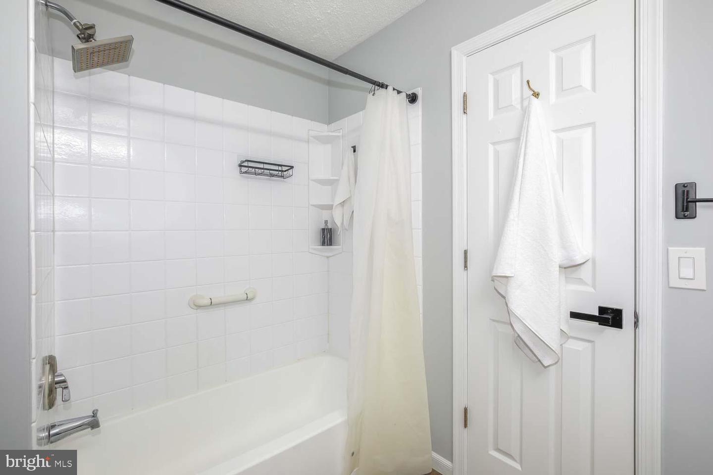 8087 TOPPER CT, ALEXANDRIA, Virginia 22315, 2 Bedrooms Bedrooms, ,1 BathroomBathrooms,Residential,For sale,8087 TOPPER CT,VAFX2223026 MLS # VAFX2223026