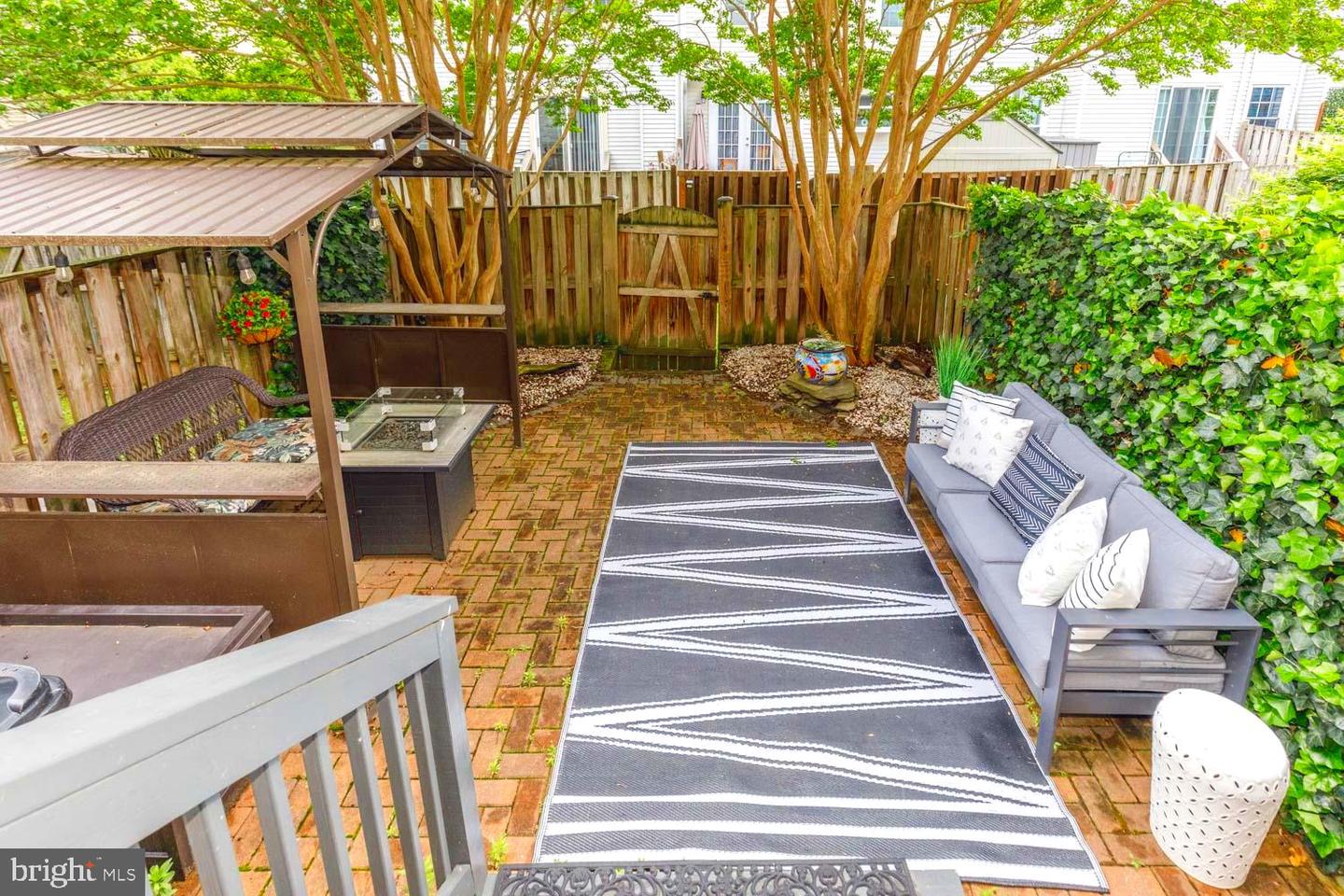 8087 TOPPER CT, ALEXANDRIA, Virginia 22315, 2 Bedrooms Bedrooms, ,1 BathroomBathrooms,Residential,For sale,8087 TOPPER CT,VAFX2223026 MLS # VAFX2223026