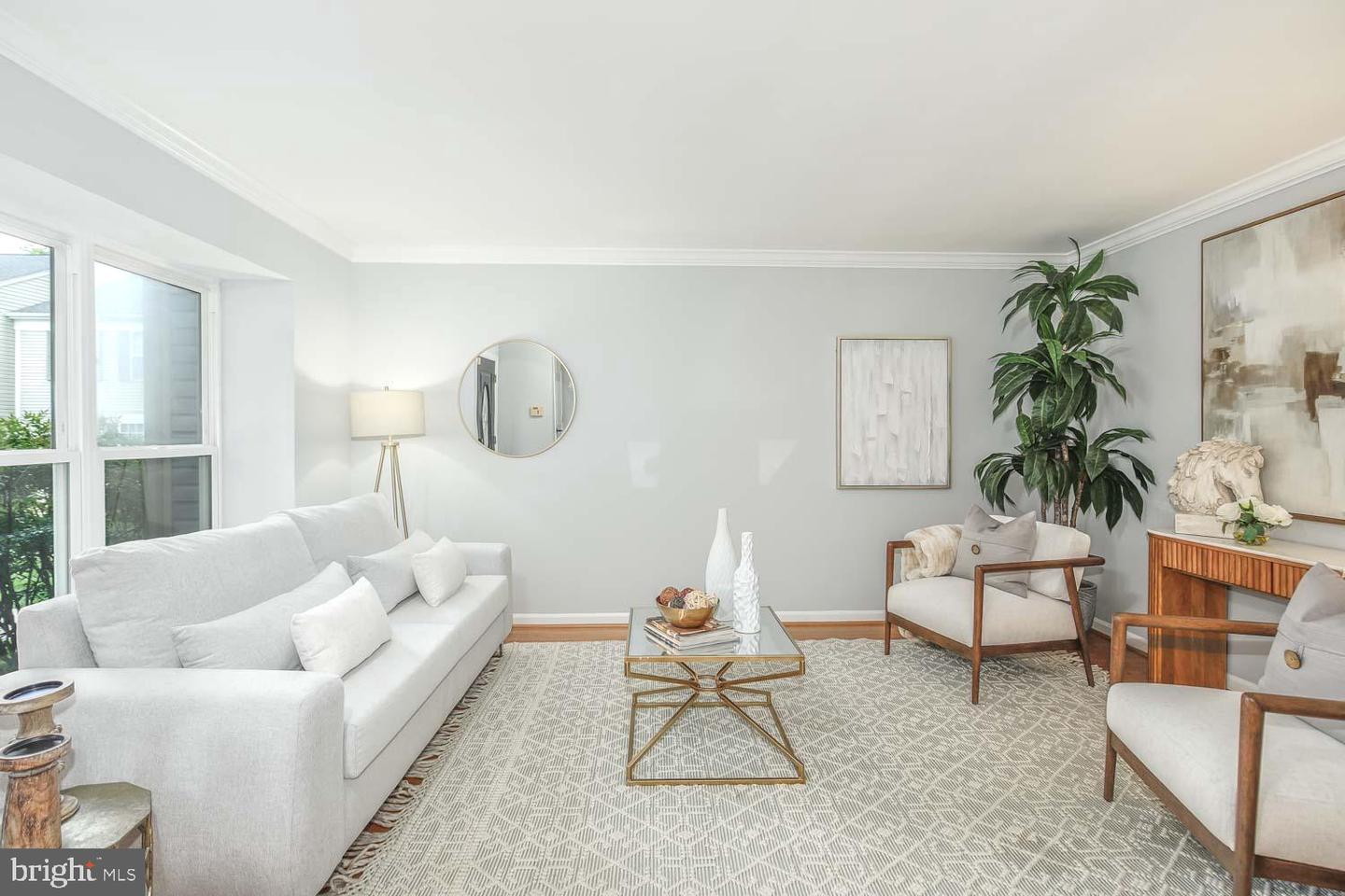 8087 TOPPER CT, ALEXANDRIA, Virginia 22315, 2 Bedrooms Bedrooms, ,1 BathroomBathrooms,Residential,For sale,8087 TOPPER CT,VAFX2223026 MLS # VAFX2223026