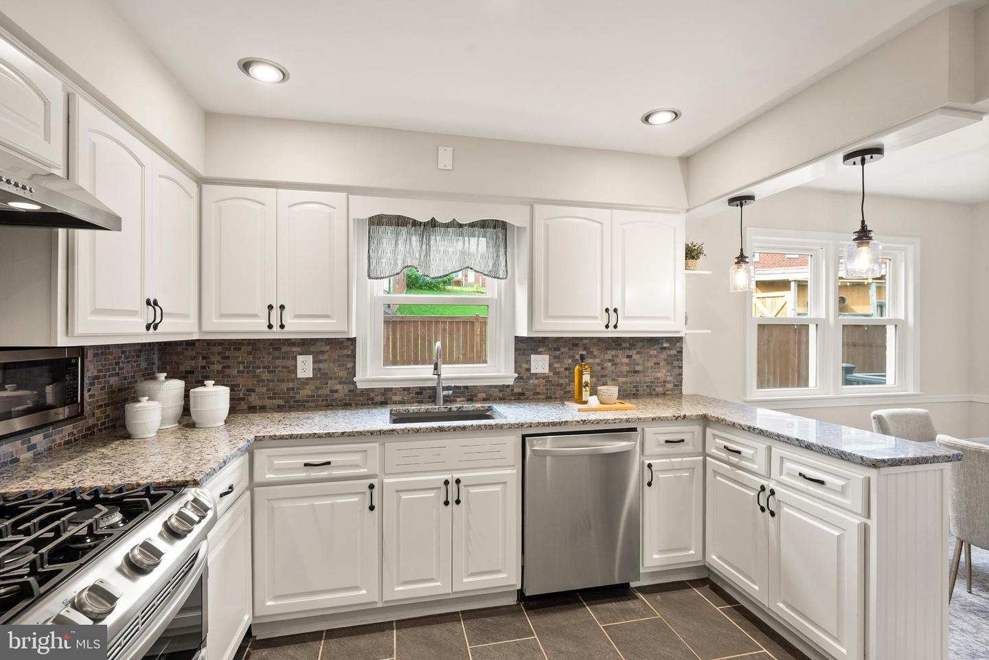 7332 CASE PL, ANNANDALE, Virginia 22003, 3 Bedrooms Bedrooms, ,2 BathroomsBathrooms,Residential,For sale,7332 CASE PL,VAFX2224184 MLS # VAFX2224184