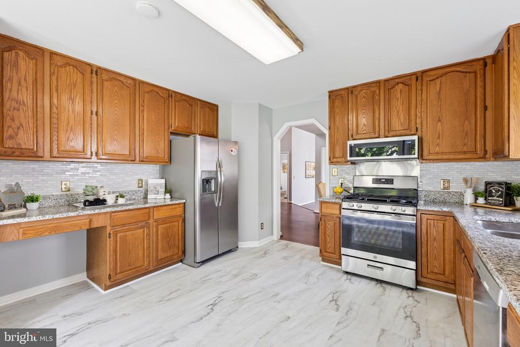 4209 OAKHILL RD, FREDERICKSBURG, Virginia 22408, 4 Bedrooms Bedrooms, ,2 BathroomsBathrooms,Residential,4209 OAKHILL RD,VASP2032678 MLS # VASP2032678