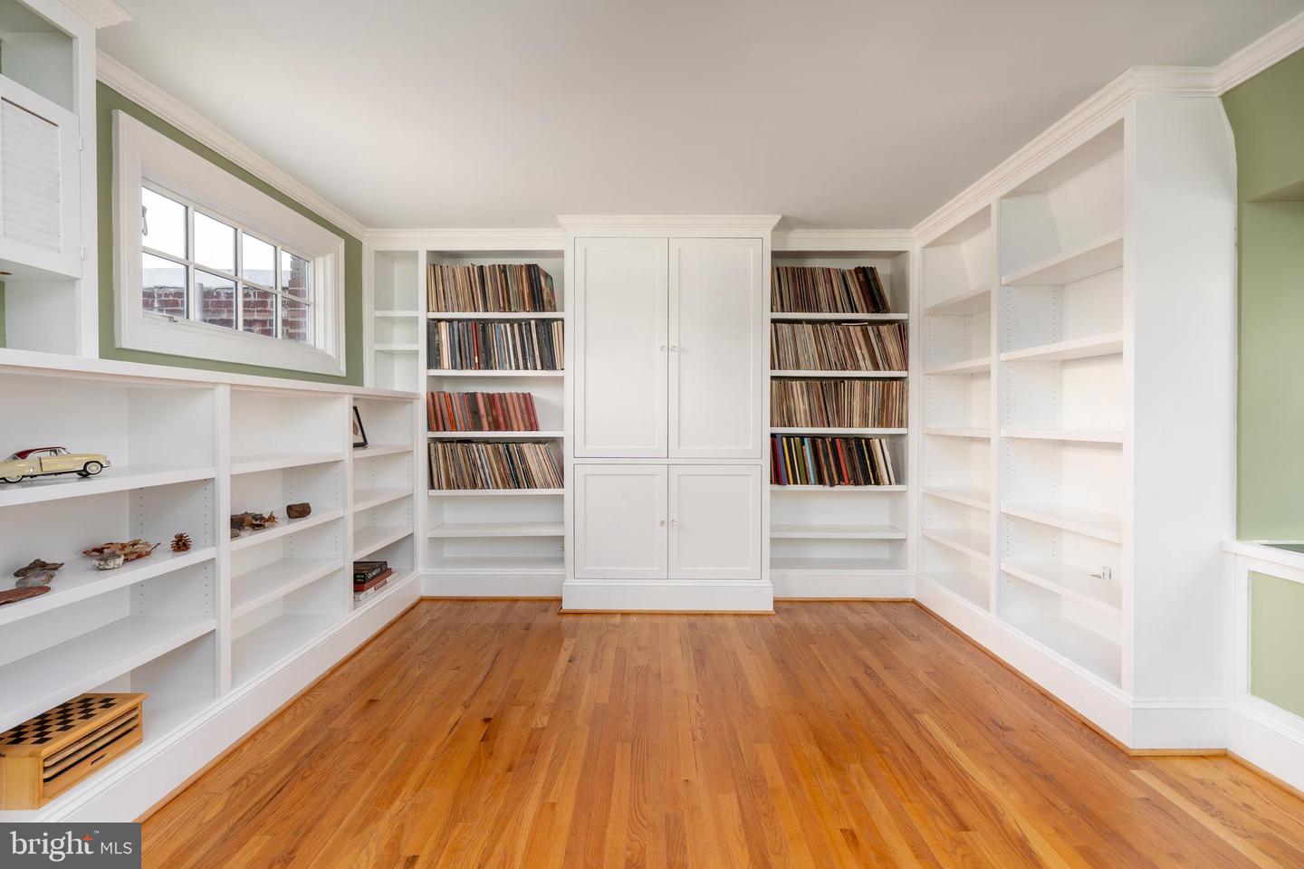 1644 HOBART ST NW, WASHINGTON, District Of Columbia 20009, 4 Bedrooms Bedrooms, ,2 BathroomsBathrooms,Residential,For sale,1644 HOBART ST NW,DCDC2187832 MLS # DCDC2187832