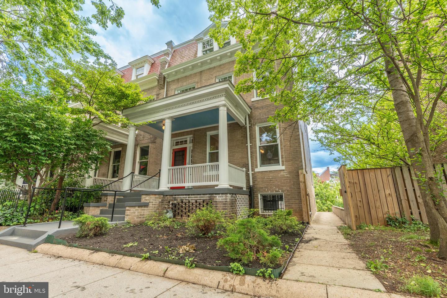 1644 HOBART ST NW, WASHINGTON, District Of Columbia 20009, 4 Bedrooms Bedrooms, ,2 BathroomsBathrooms,Residential,For sale,1644 HOBART ST NW,DCDC2187832 MLS # DCDC2187832