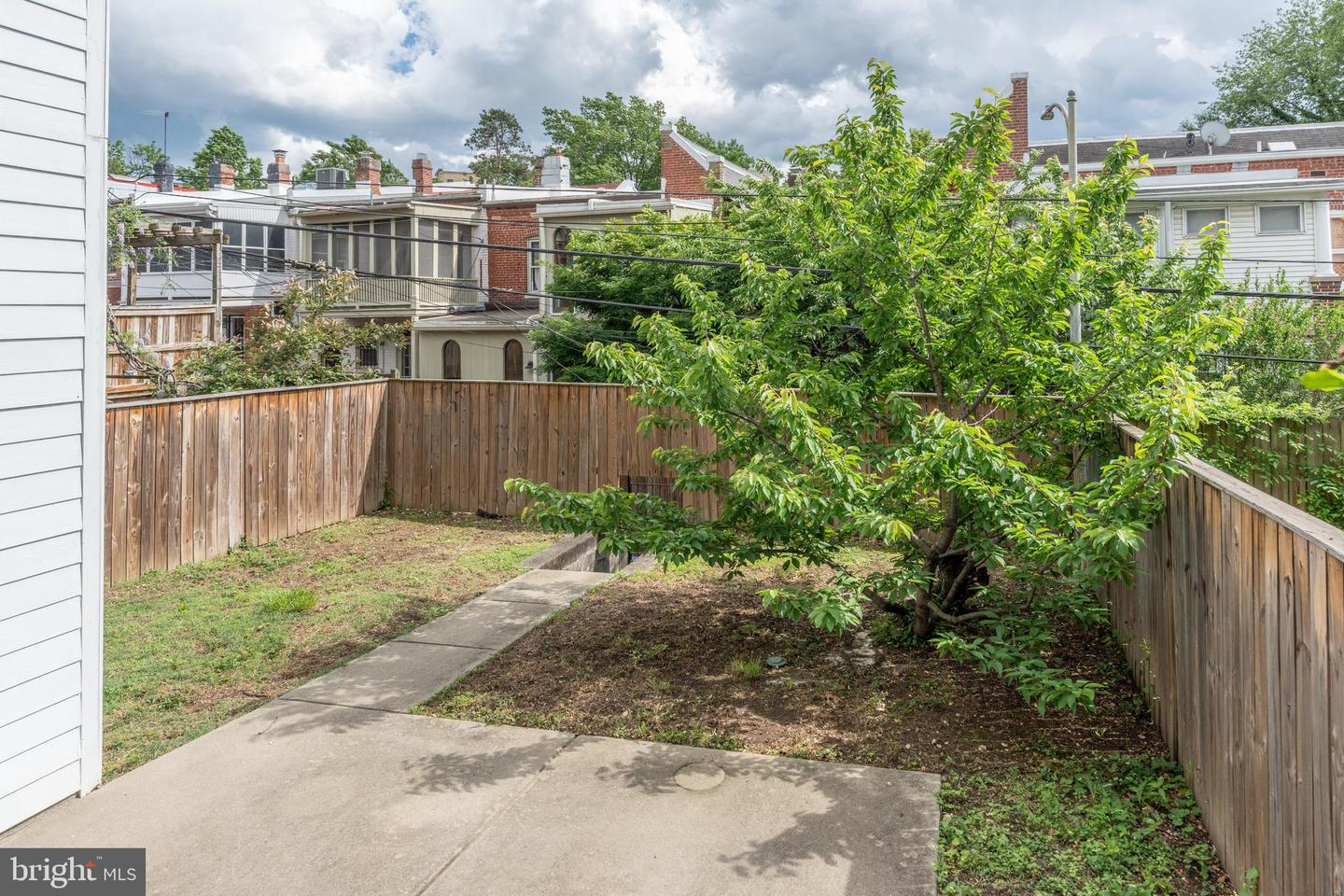 1644 HOBART ST NW, WASHINGTON, District Of Columbia 20009, 4 Bedrooms Bedrooms, ,2 BathroomsBathrooms,Residential,For sale,1644 HOBART ST NW,DCDC2187832 MLS # DCDC2187832