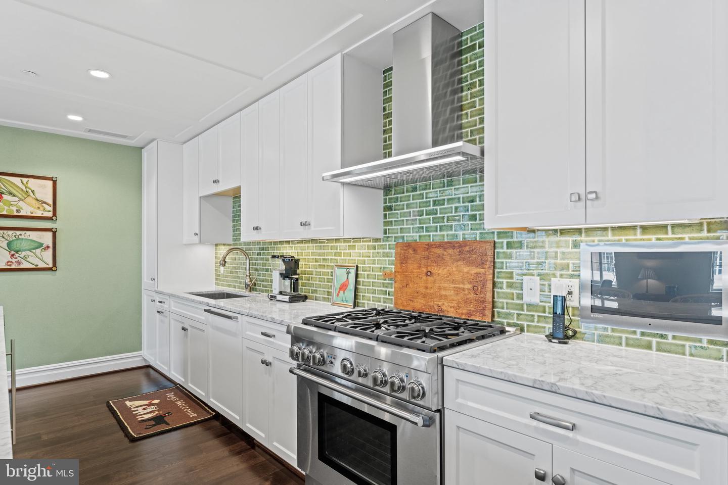 6900 FLEETWOOD RD #706, MCLEAN, Virginia 22101, 2 Bedrooms Bedrooms, 7 Rooms Rooms,2 BathroomsBathrooms,Residential,For sale,6900 FLEETWOOD RD #706,VAFX2225946 MLS # VAFX2225946